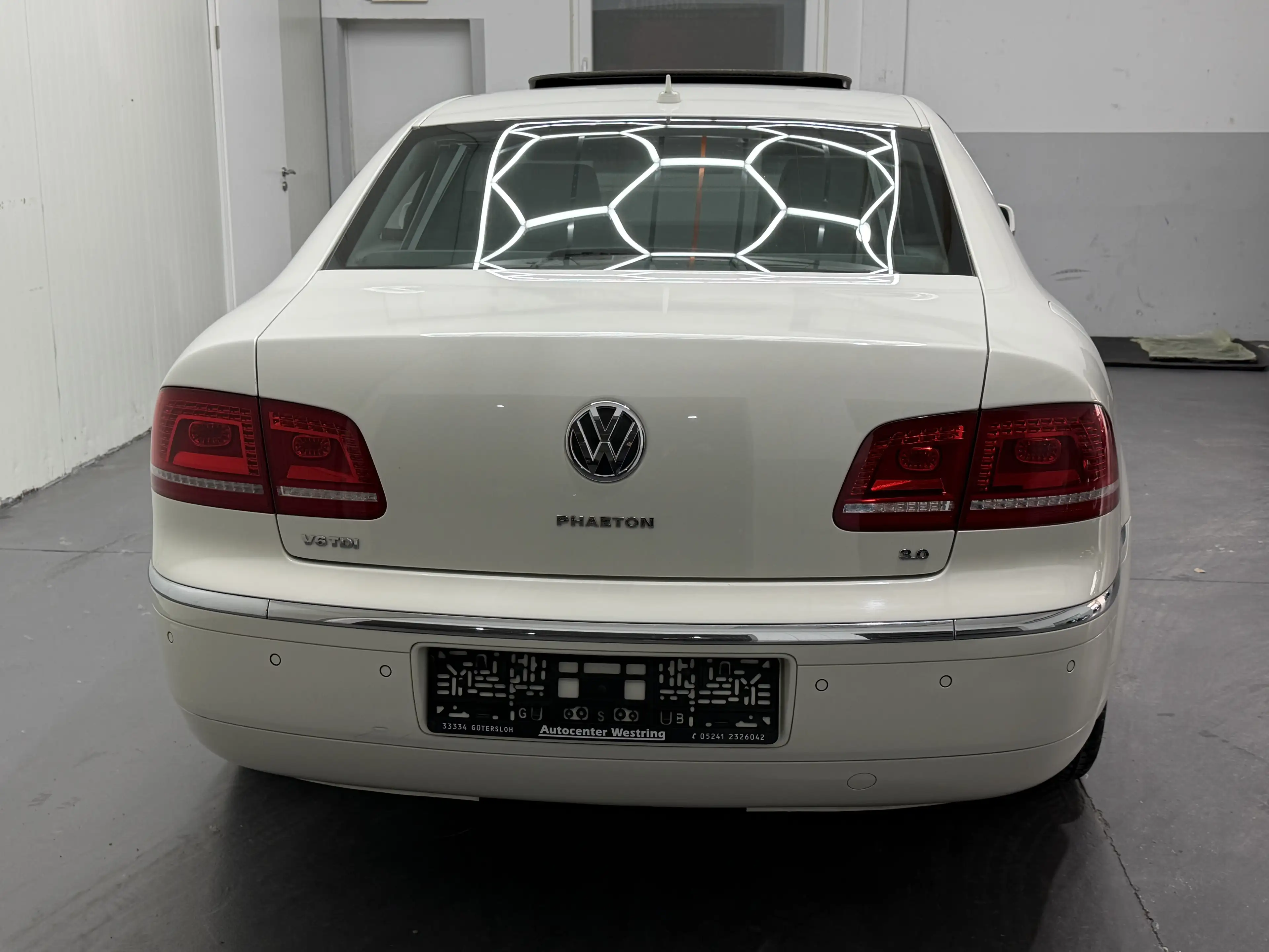 Volkswagen Phaeton V6 TDI 5-Sitzer 4Motion AHK*Dynaudio*R-Cam*Standh — photo 9