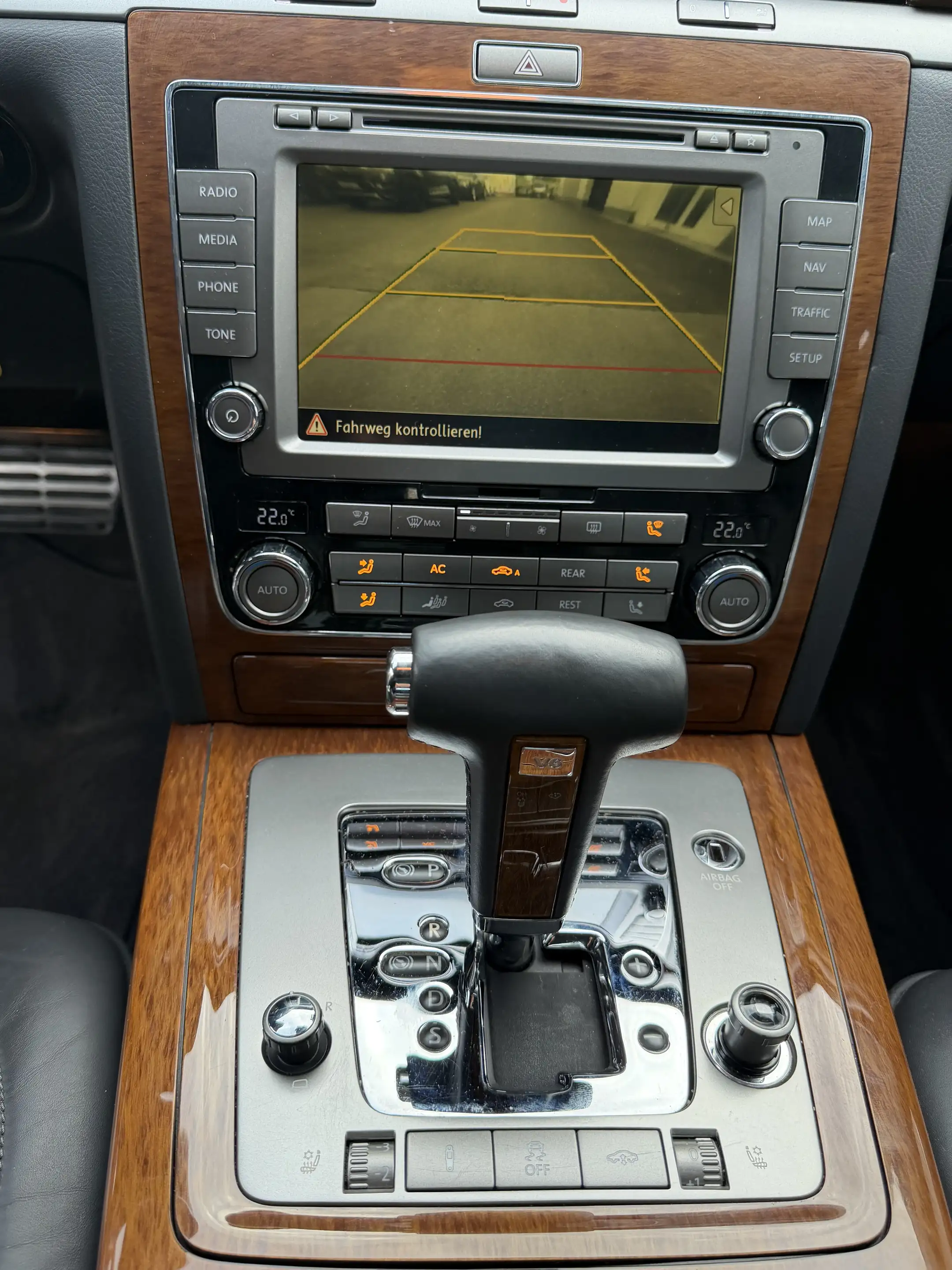 Volkswagen Phaeton V6 TDI 5-Sitzer 4Motion AHK*Dynaudio*R-Cam*Standh — photo 13