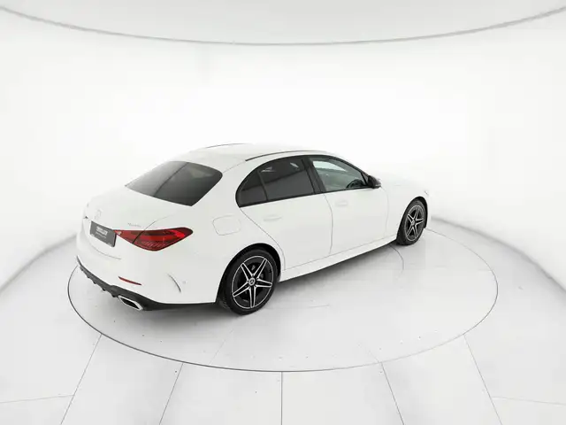 Mercedes-Benz C-Class view 4