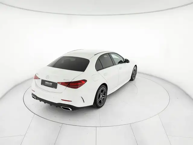 Mercedes-Benz C-Class view 3