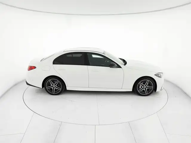 Mercedes-Benz C-Class view 5