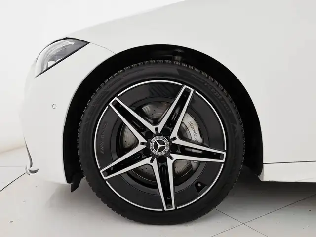 Mercedes-Benz C-Class view 7