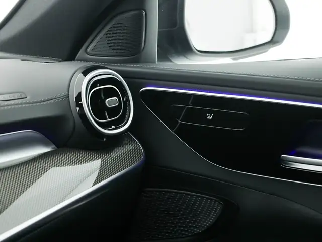 Mercedes-Benz C-Class view 18