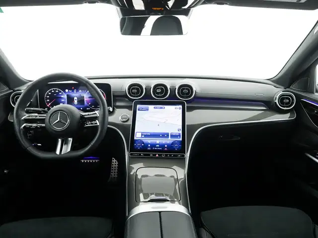 Mercedes-Benz C-Class view 9