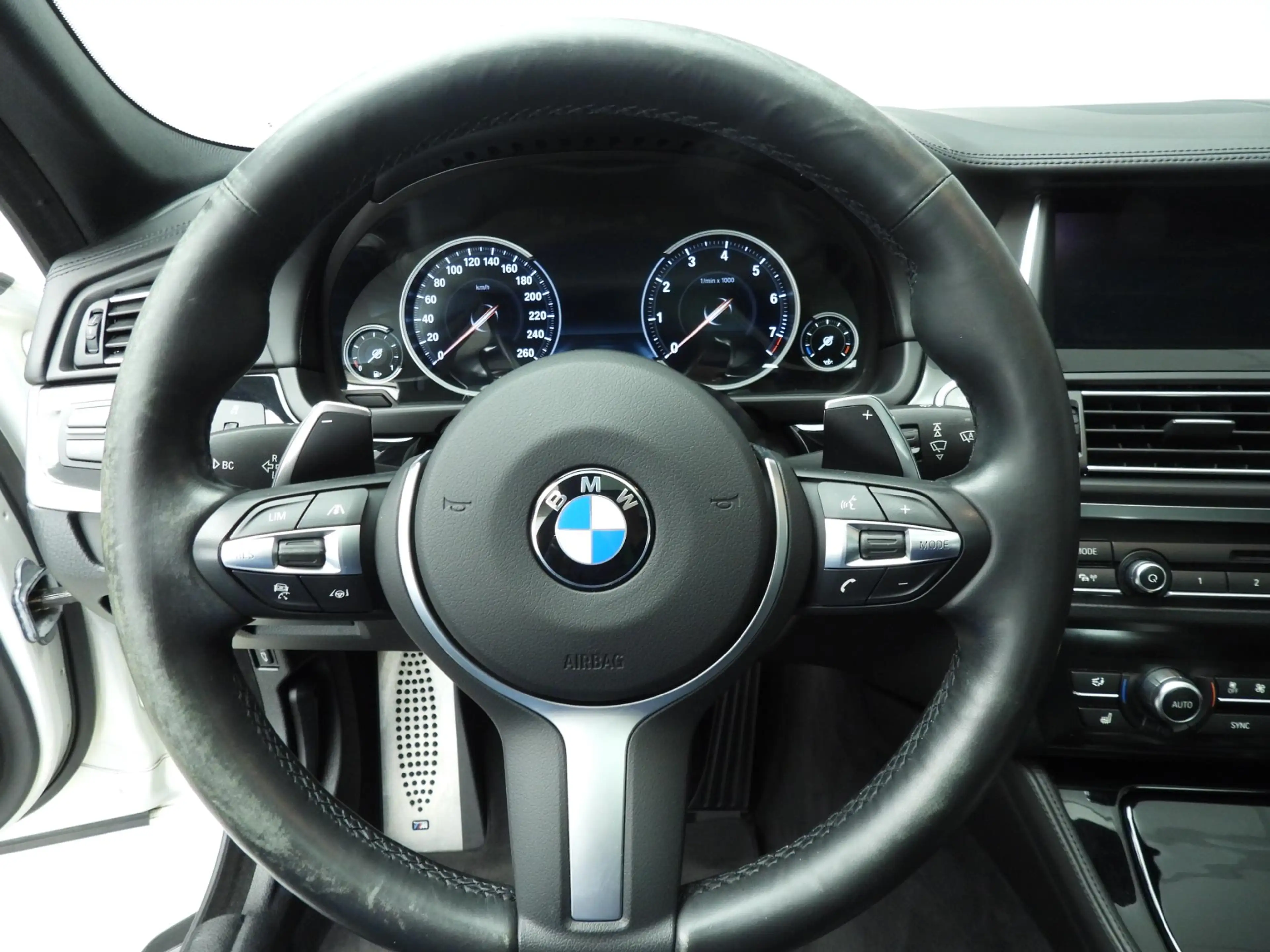 BMW 528 5 Serie Touring 528i M-Sportpakket / Trekhaak / Pa — photo 11