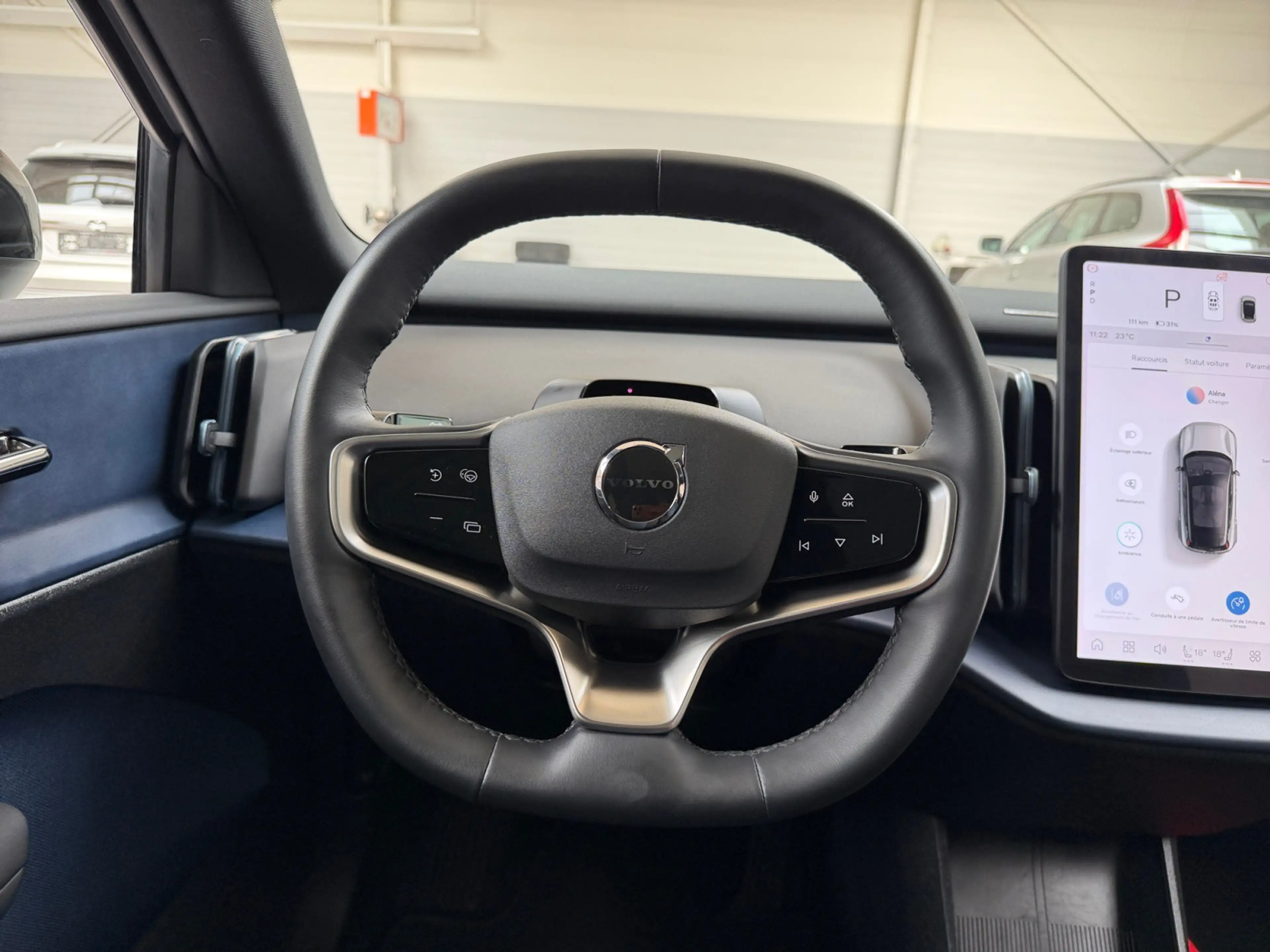 Volvo EX30 EX30 ULTRA 69 kWh RWD Single Motor Extended Range - GARANTIE VOLVO — photo 12
