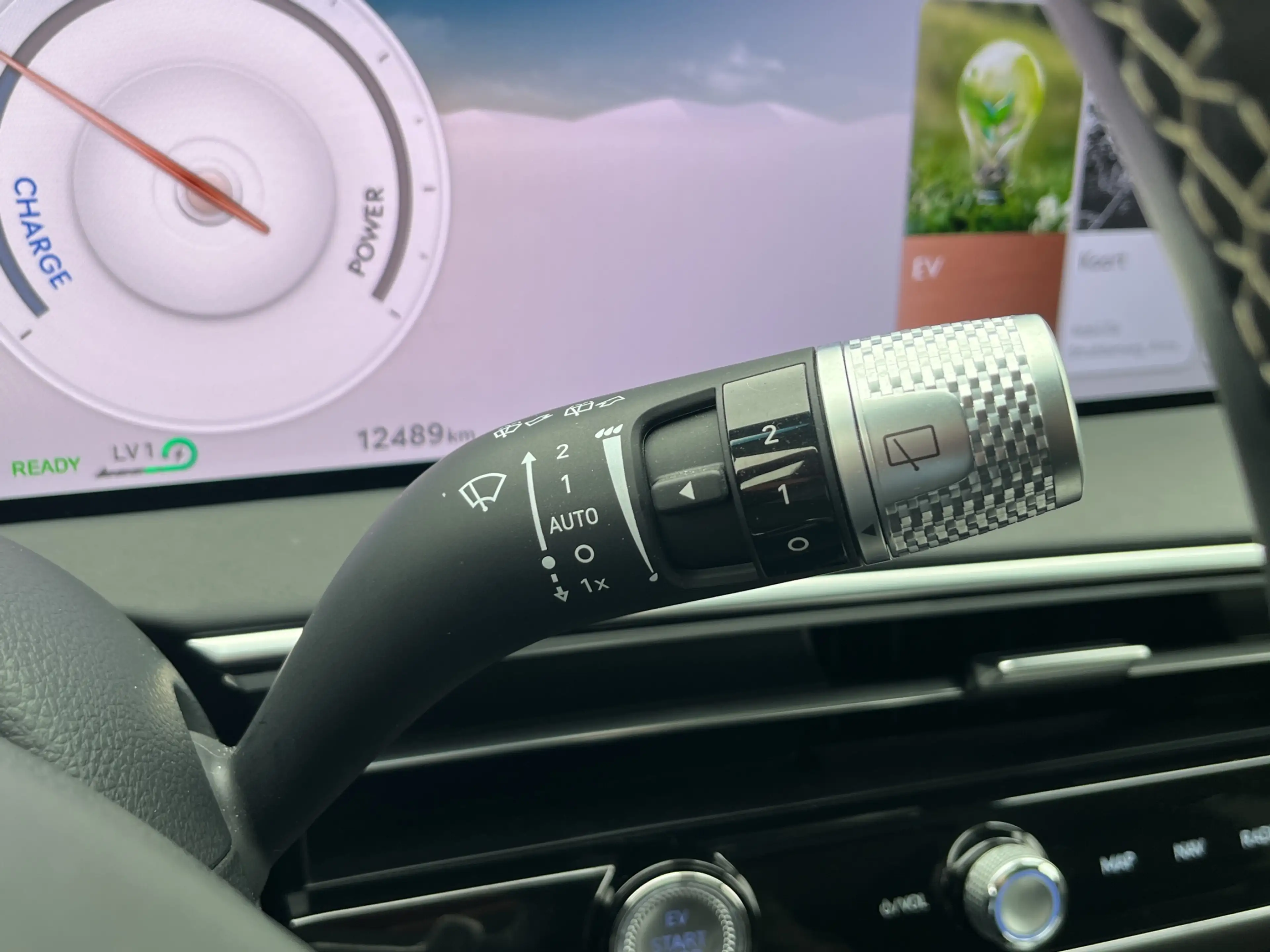 Genesis GV70 Performance Dual Motor Premium 84 kWh 490pk | Best — photo 23