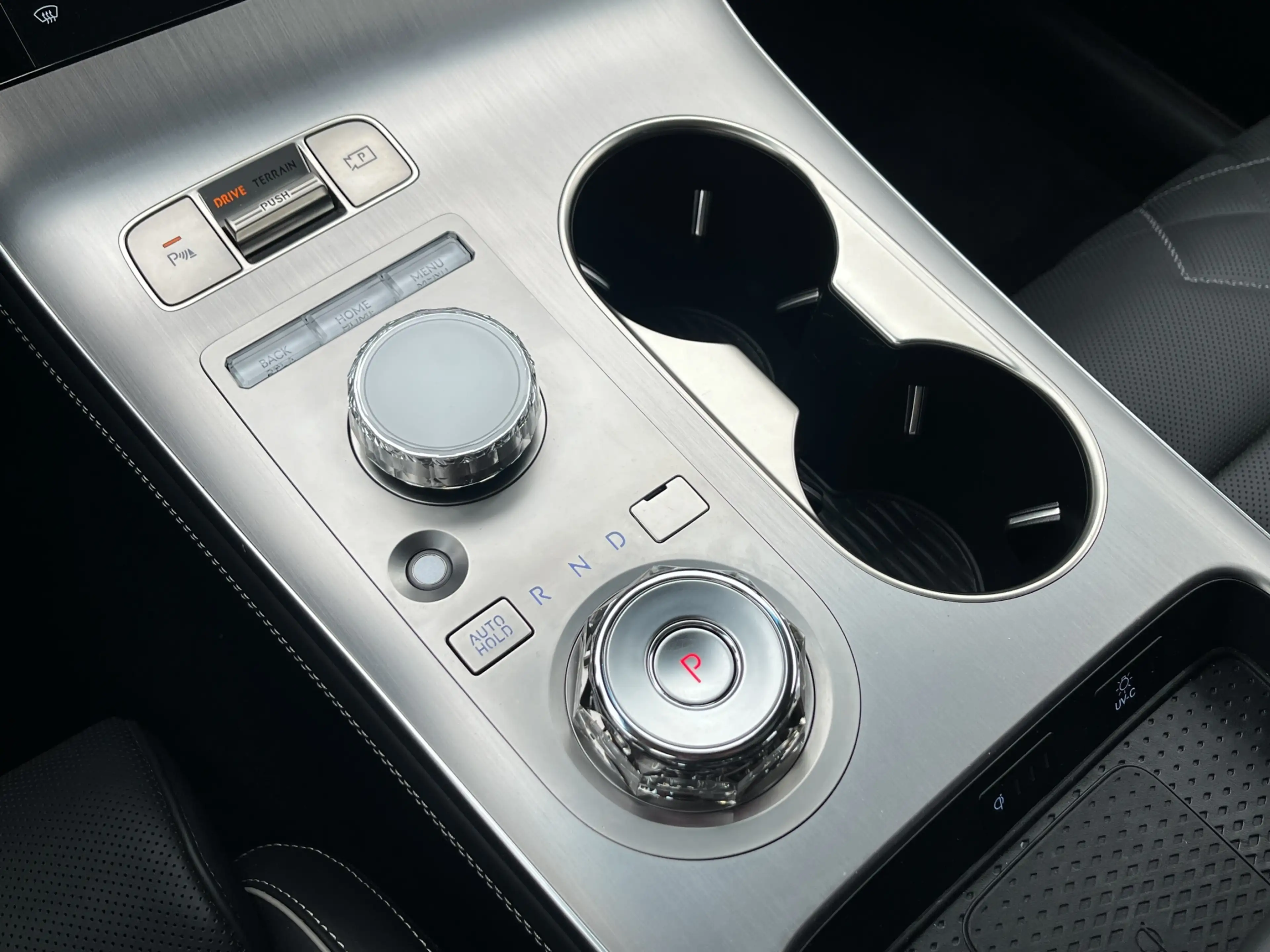 Genesis GV70 Performance Dual Motor Premium 84 kWh 490pk | Best — photo 24