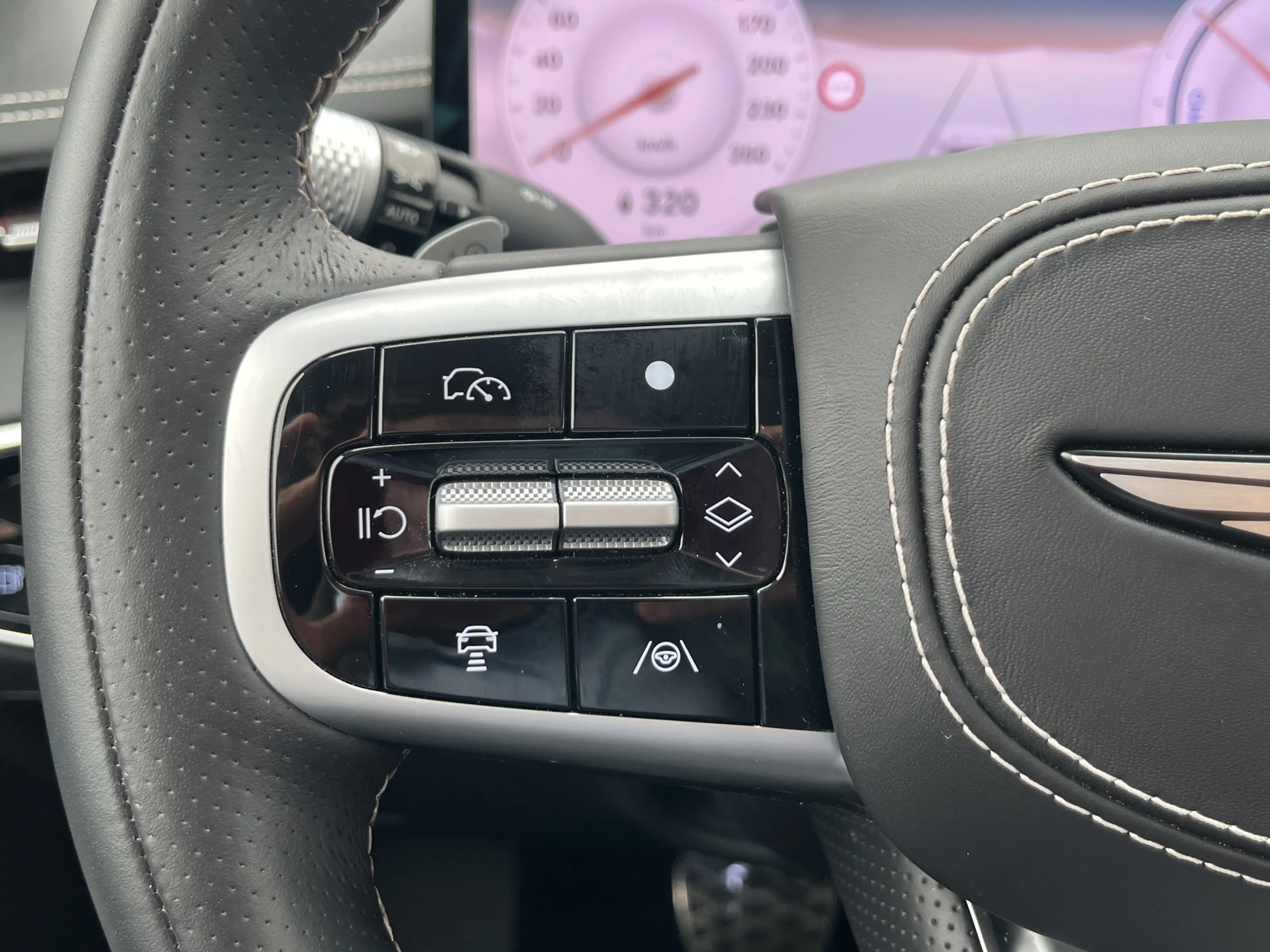 Genesis GV70 Performance Dual Motor Premium 84 kWh 490pk | Best — photo 20