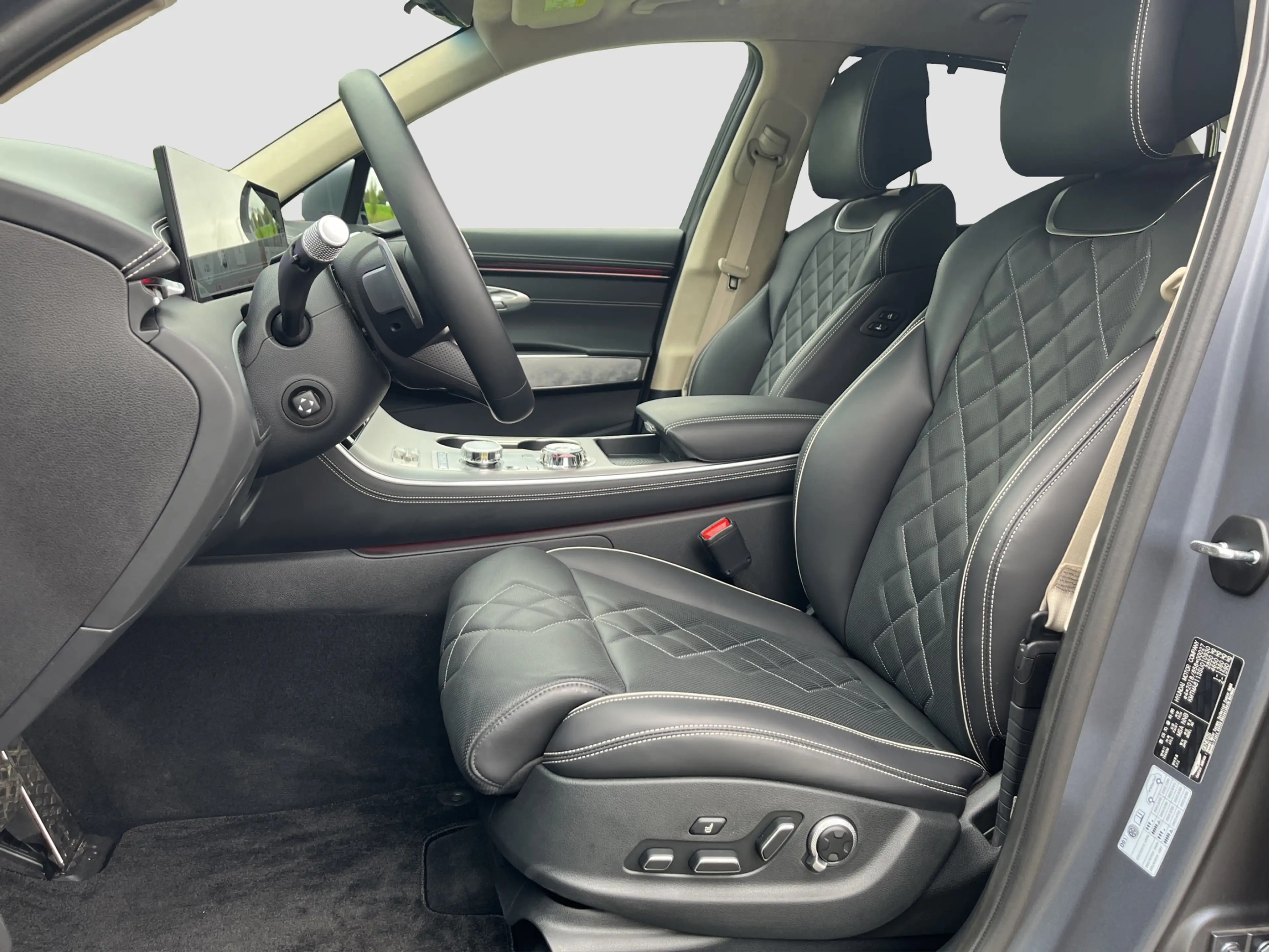 Genesis GV70 Performance Dual Motor Premium 84 kWh 490pk | Best — photo 15
