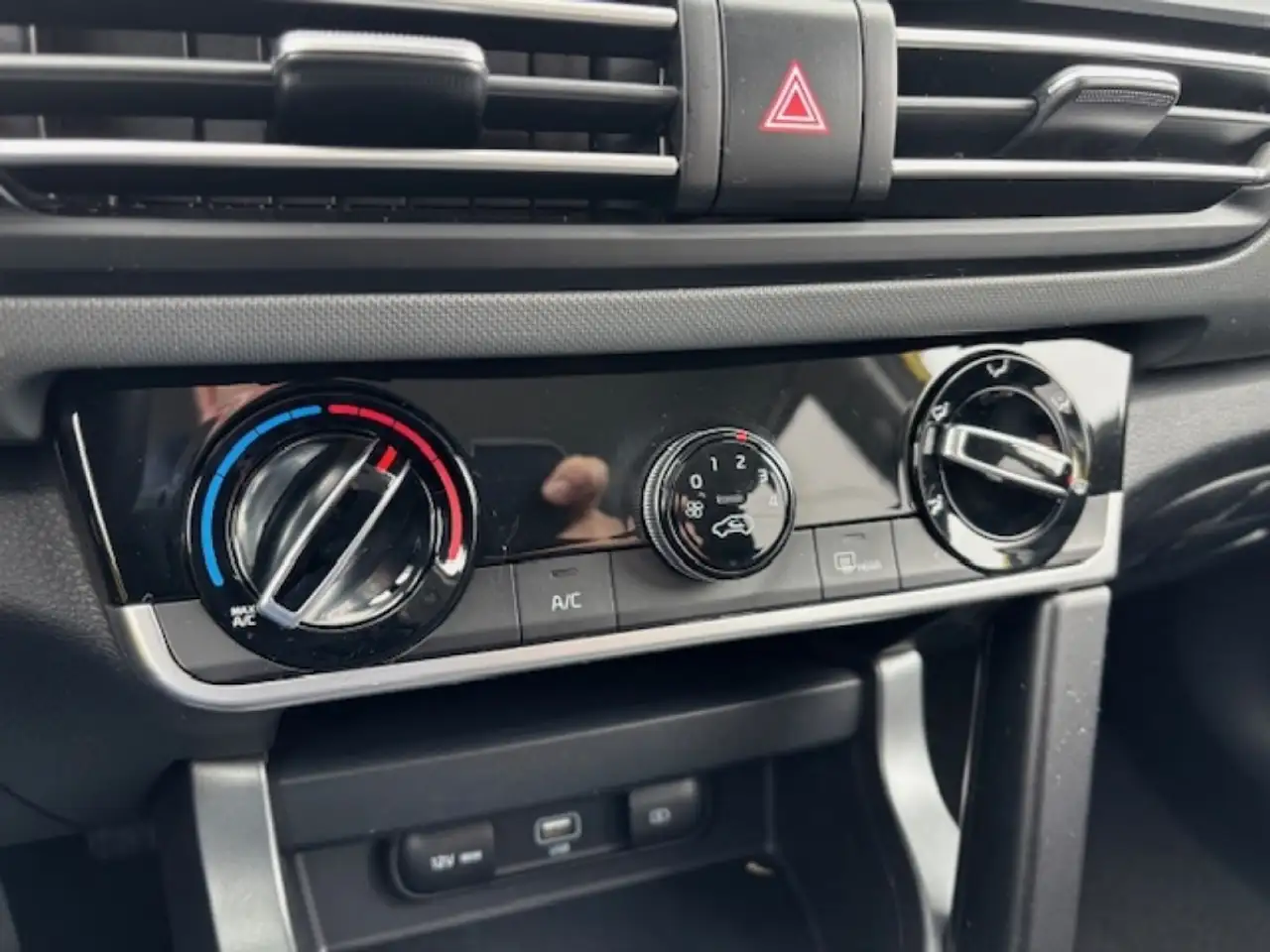 Kia Seltos снимка Kia Seltos