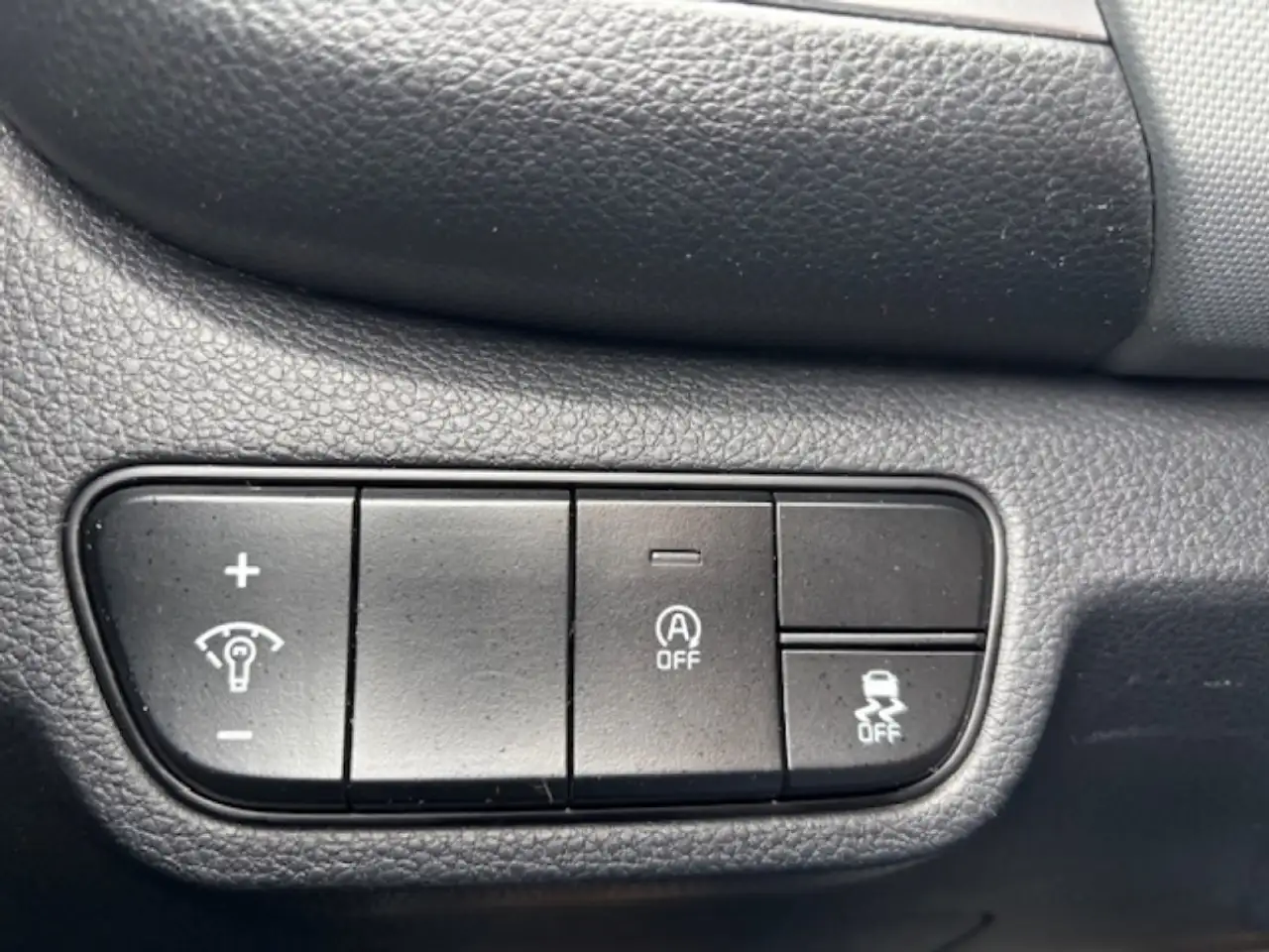 Kia Seltos снимка Kia Seltos