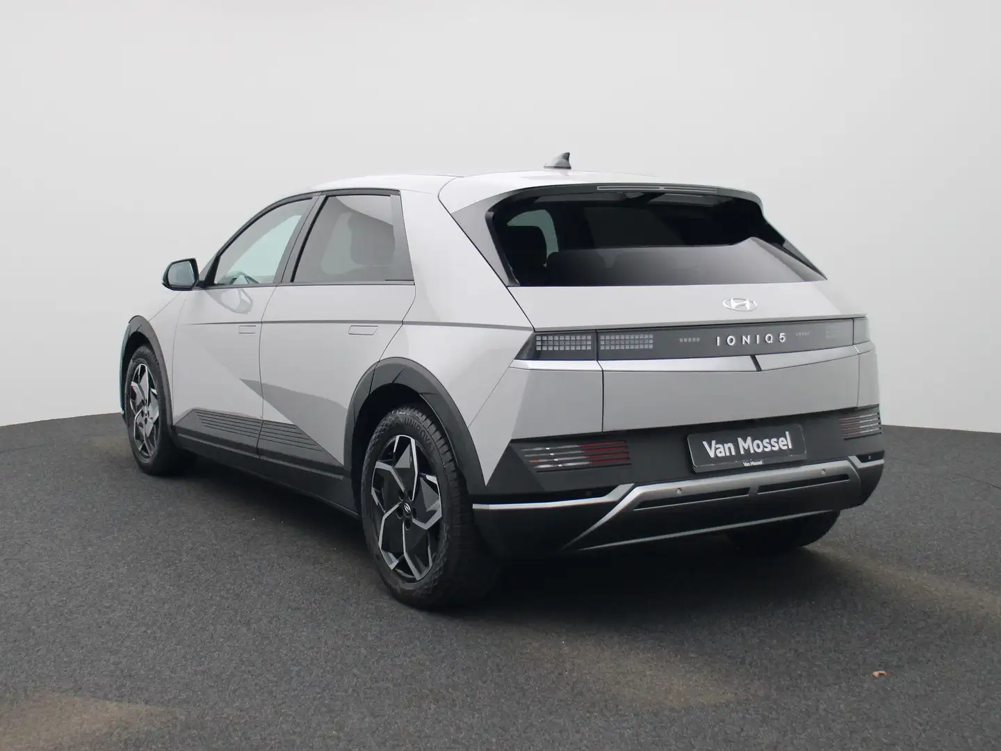 Hyundai IONIQ 5 77.4kWh Core Gris - 2