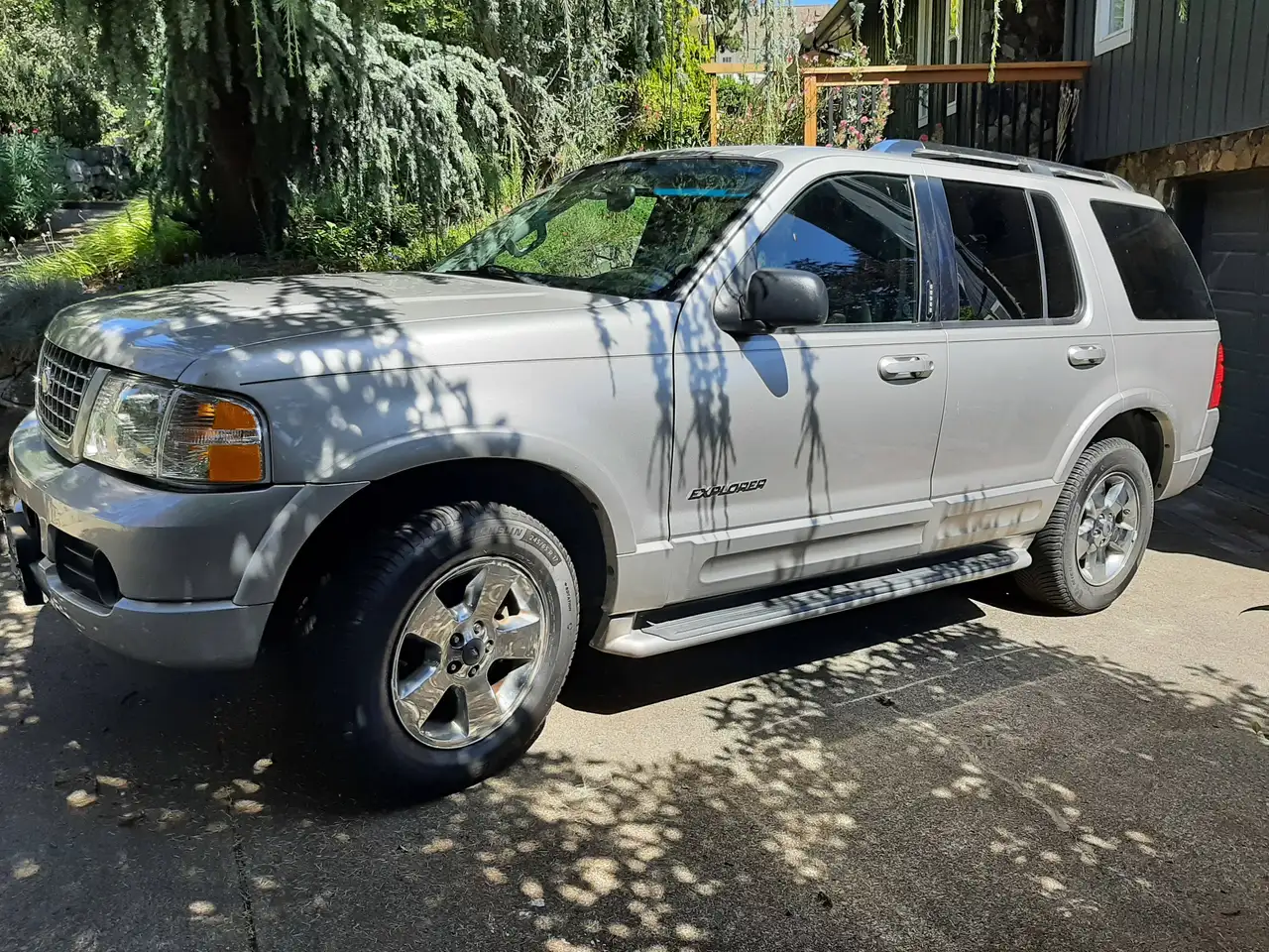 2004 Ford Explorer