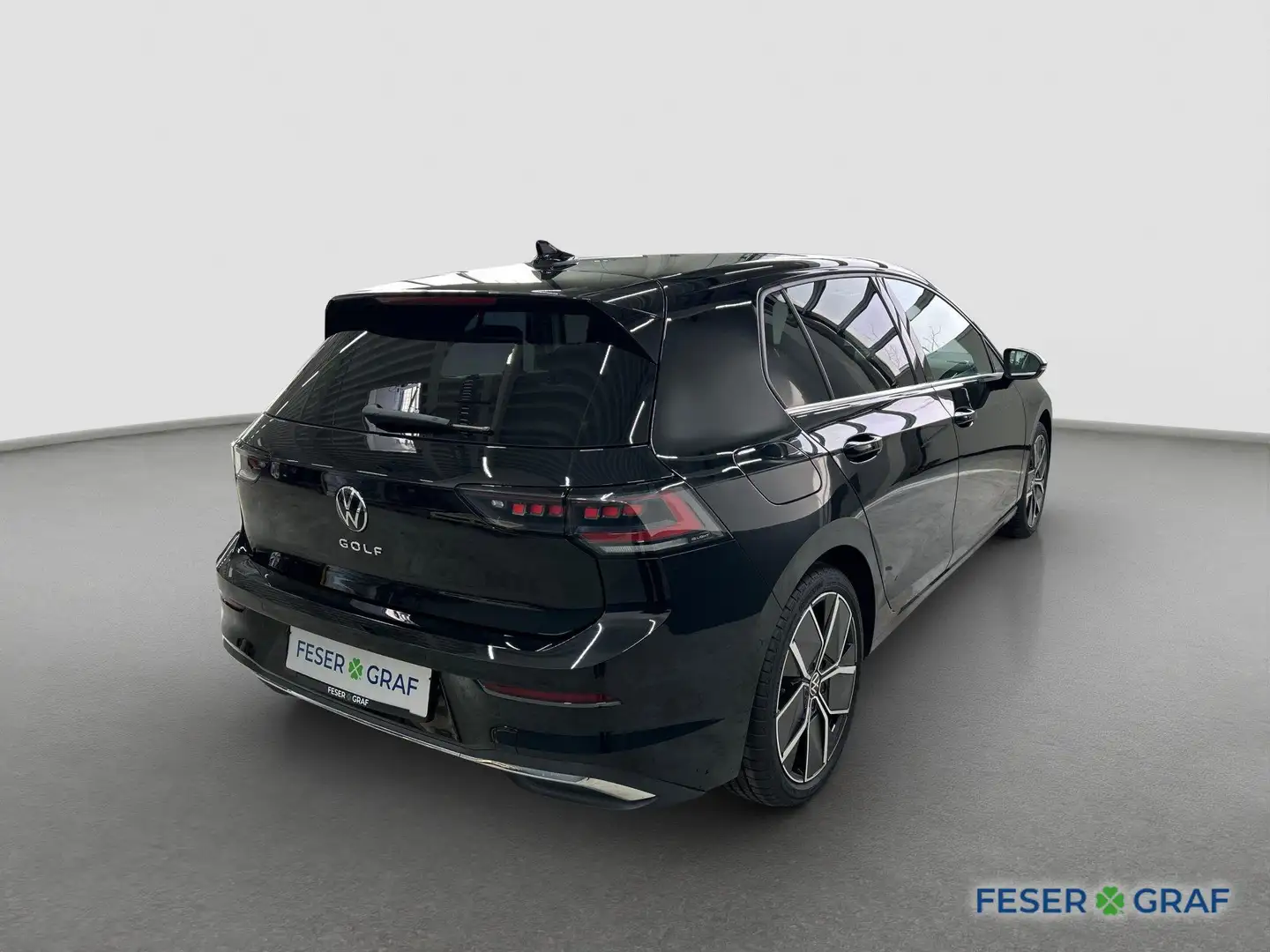Volkswagen Golf VIII Style 1.5 TSI 110kW 6-Gang AHK Pano DCC Schwarz - 2