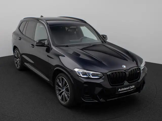 BMW X3 M view 3