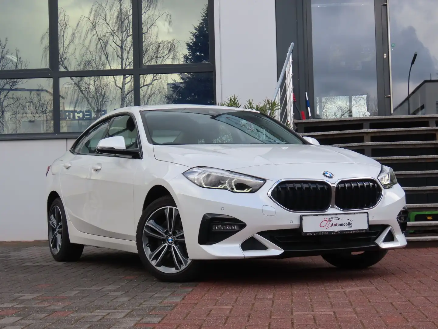BMW 218i Gran Coupé Sport Line CarPlay Blanc - 1