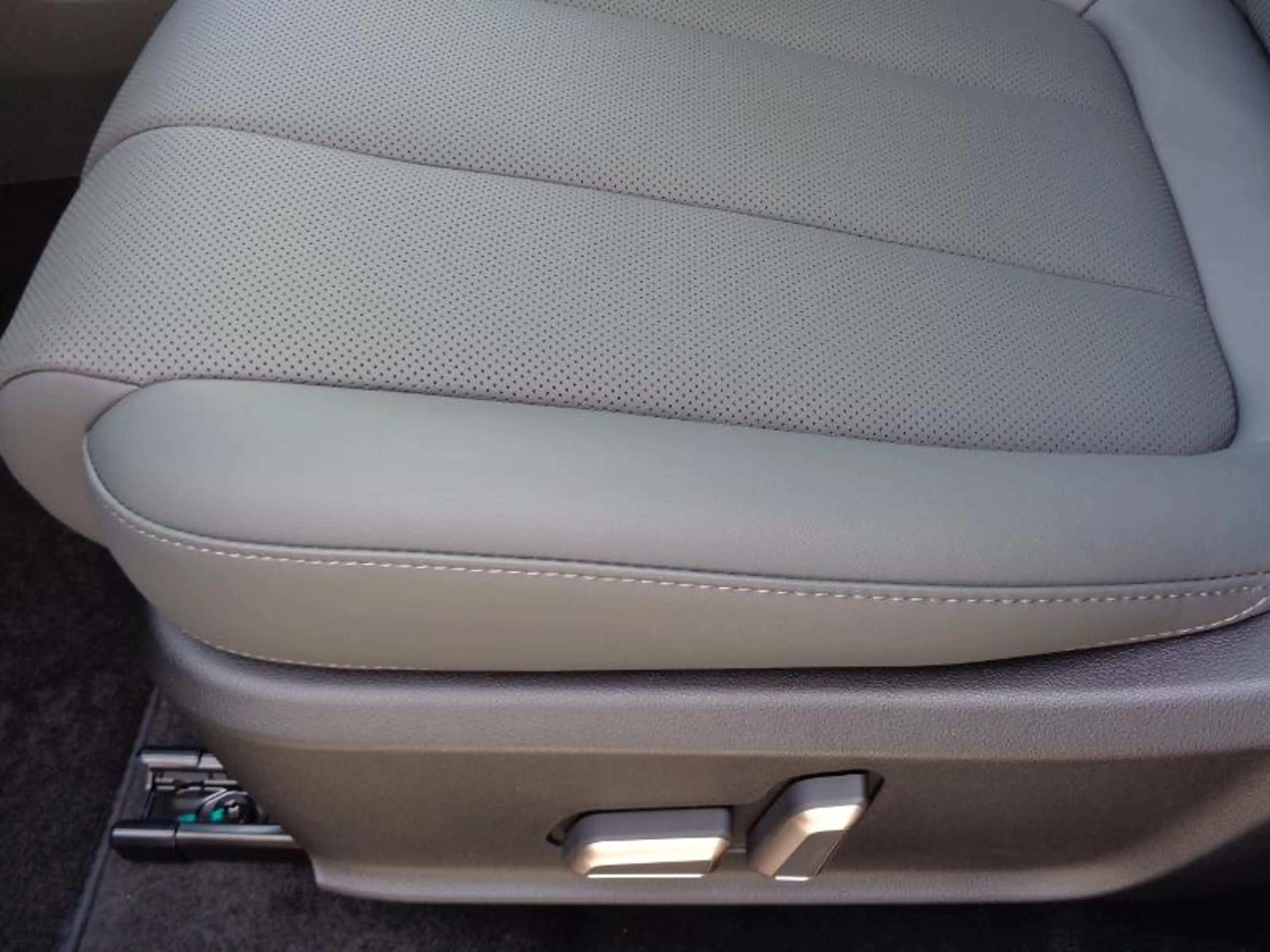GWM ORA 5 SUV Hybrid Luxury inkl. Panoramadach — photo 11
