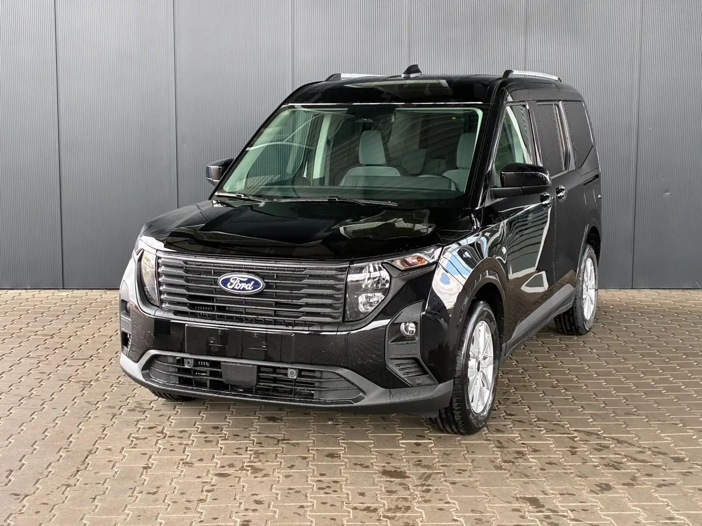 Ford Tourneo Courier Titanium 1.0 Ecoboost / PDC V.&H. m. Kamera Pri... Schwarz - 1