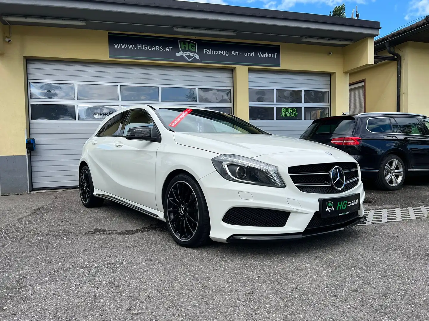 Mercedes-Benz A 180 AMG Line*BlueEfficiency*TÜV NEU* Weiß - 2