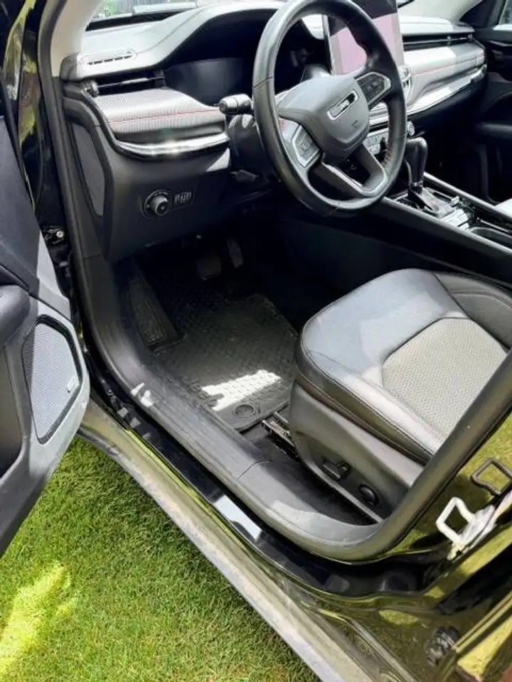 Jeep Compass photo Jeep Compass
