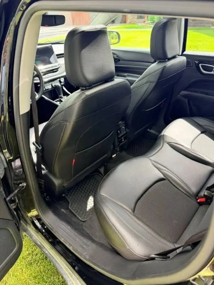 Jeep Compass photo Jeep Compass