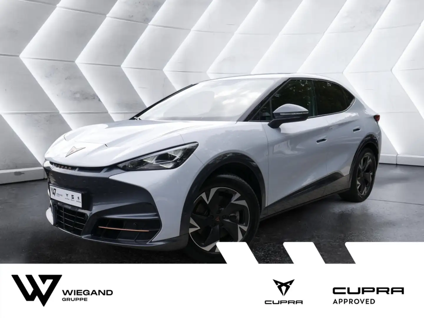 CUPRA Tavascan 210 kW Endurance 82kWh LED W-PUMPE Silber - 1