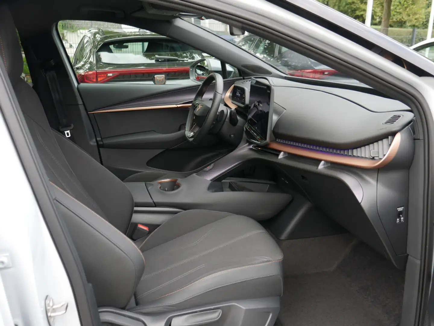 CUPRA Tavascan 210 kW Endurance 82kWh LED W-PUMPE Silber - 2