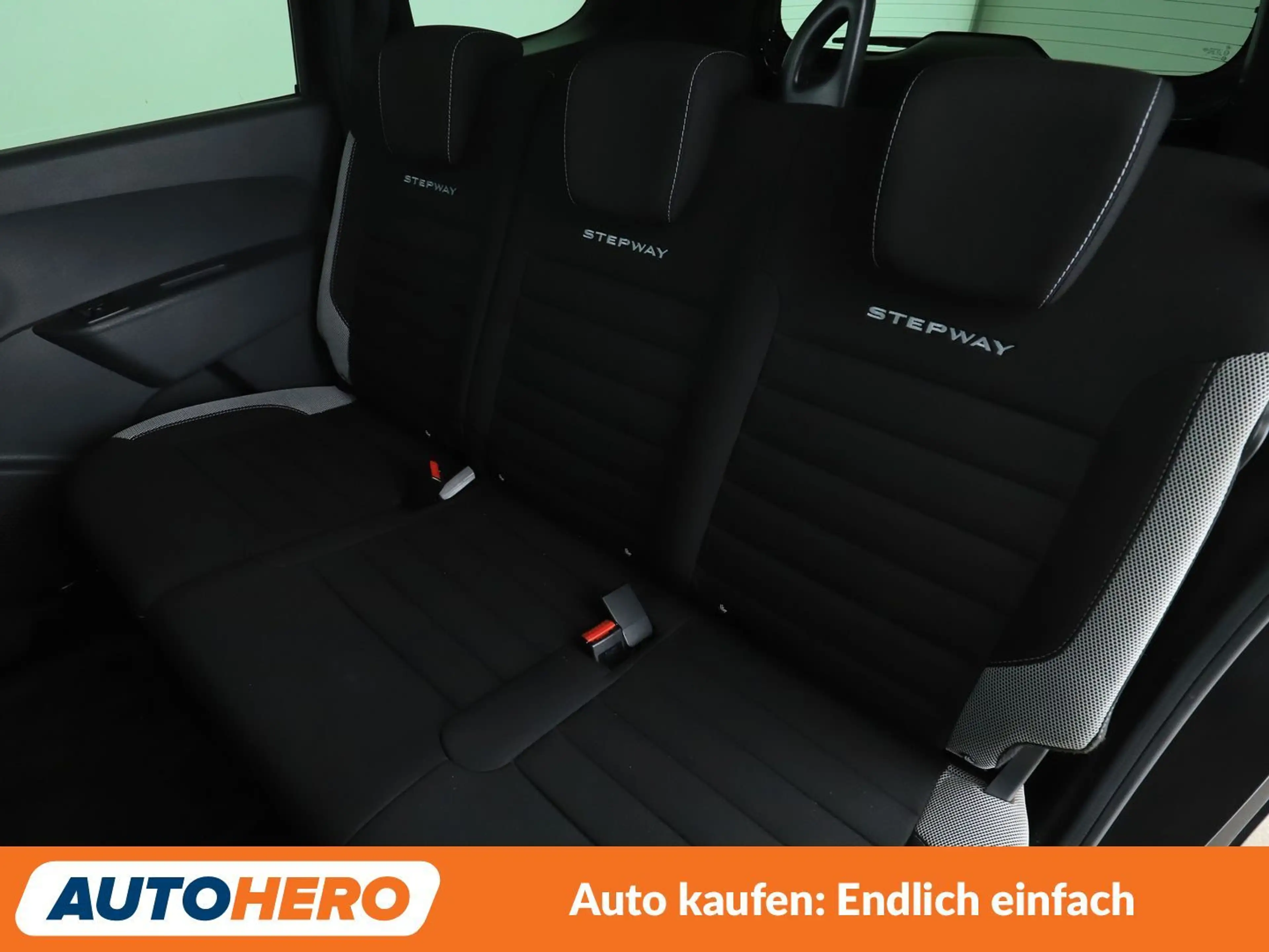 Dacia Lodgy 1.3 TCe Stepway Plus*NAVI*PDC*SHZ*KLIMA*AHK* — photo 14