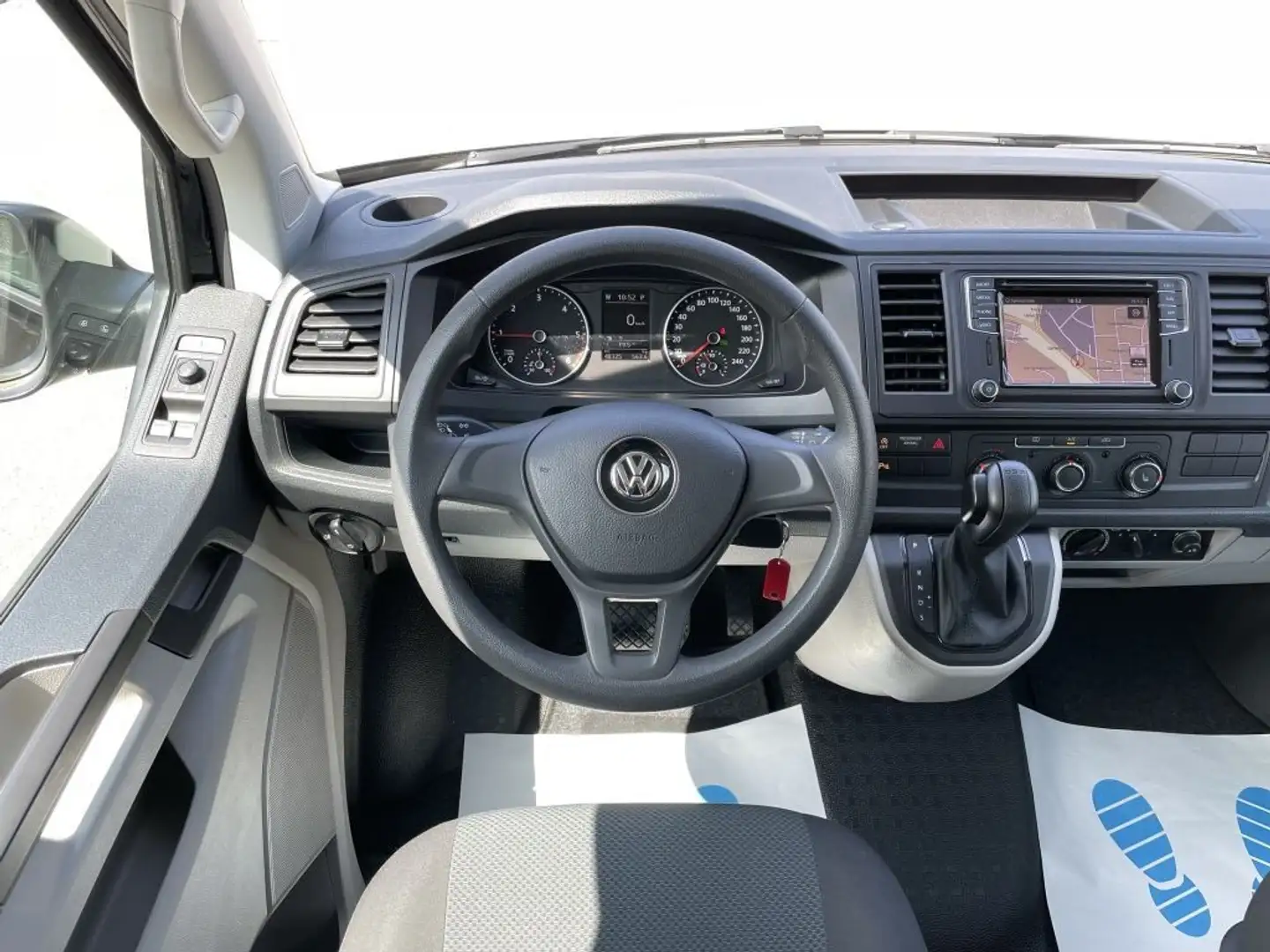 Volkswagen Transporter 2.0 TDI 150CV DSG Kombi Fekete - 2