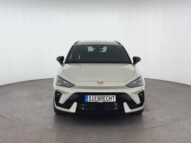 Cupra Leon view 2