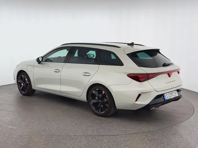 Cupra Leon view 4