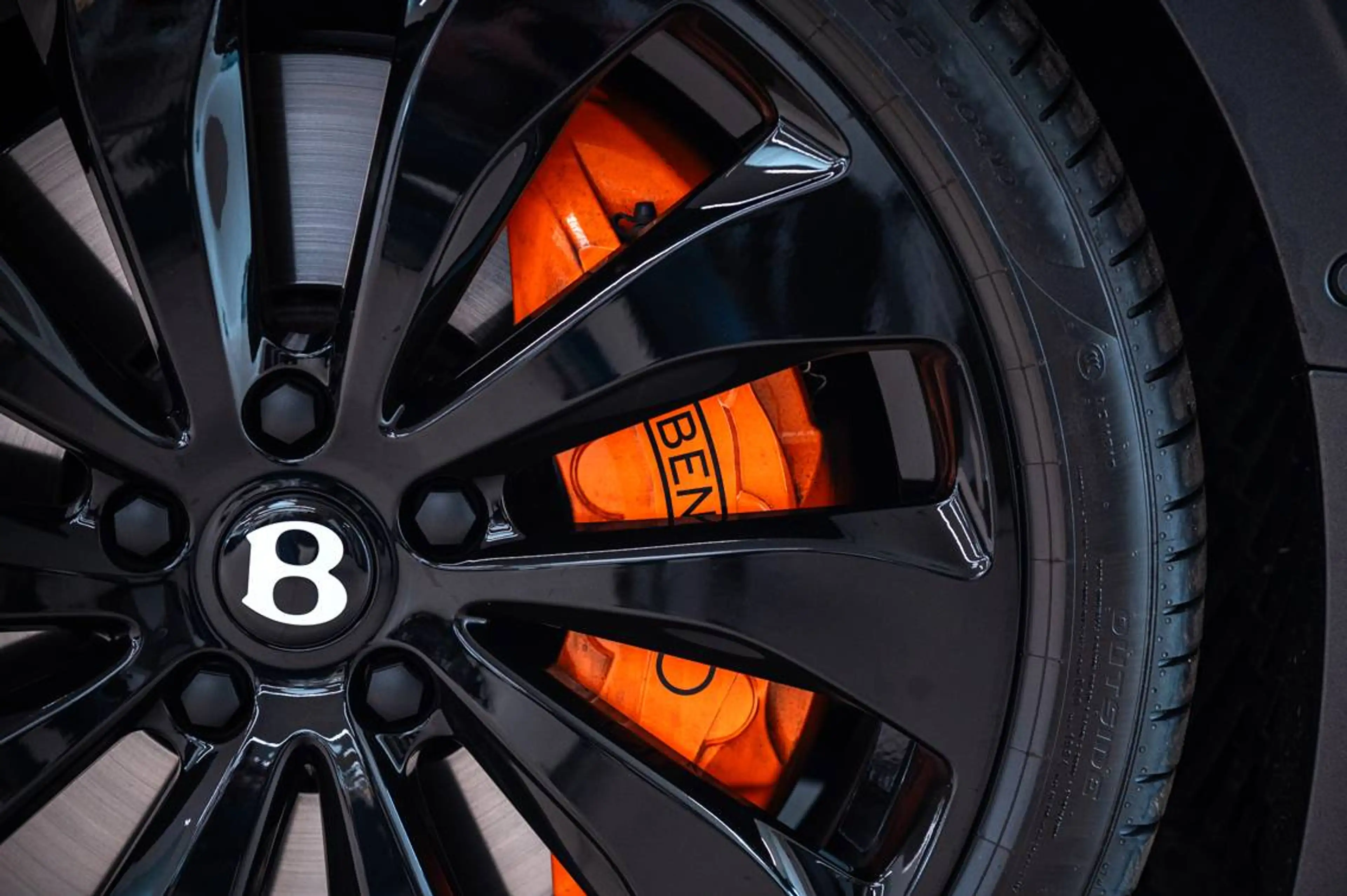 Bentley Flying Spur Flying Spur 4.0 BiTurbo V8 PHEV (500 kW) — photo 9