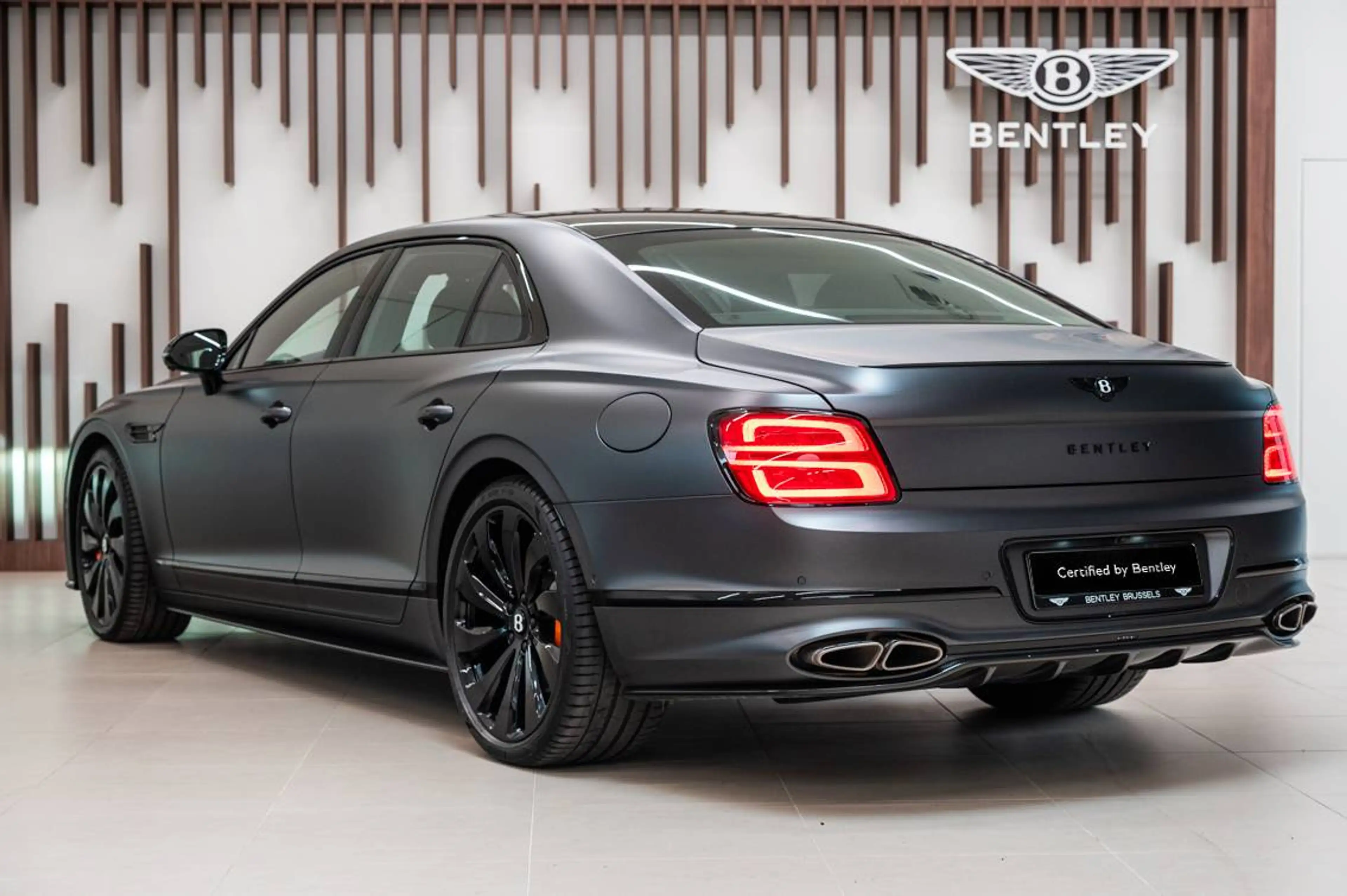 Bentley Flying Spur Flying Spur 4.0 BiTurbo V8 PHEV (500 kW) — photo 4