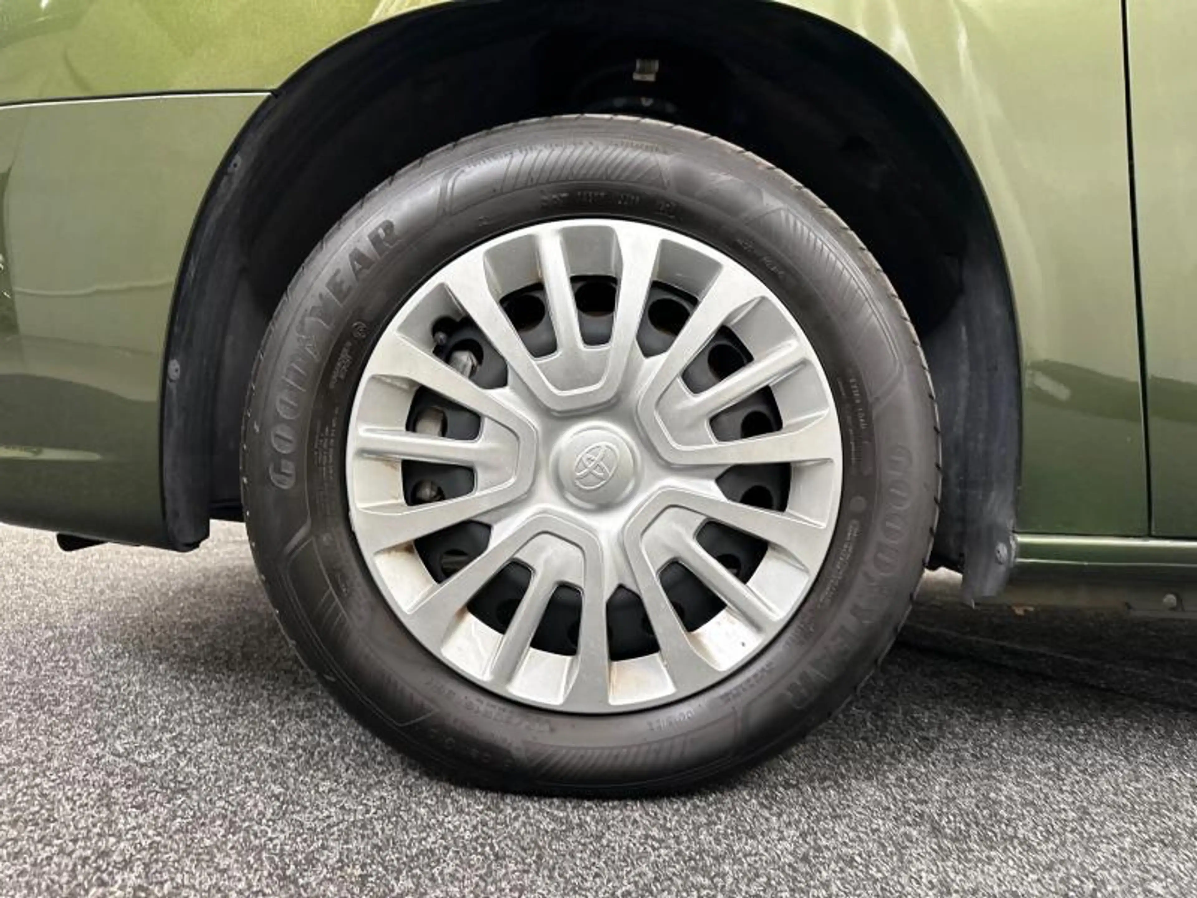 Toyota Proace City Verso Shuttle | 5 seats — photo 15