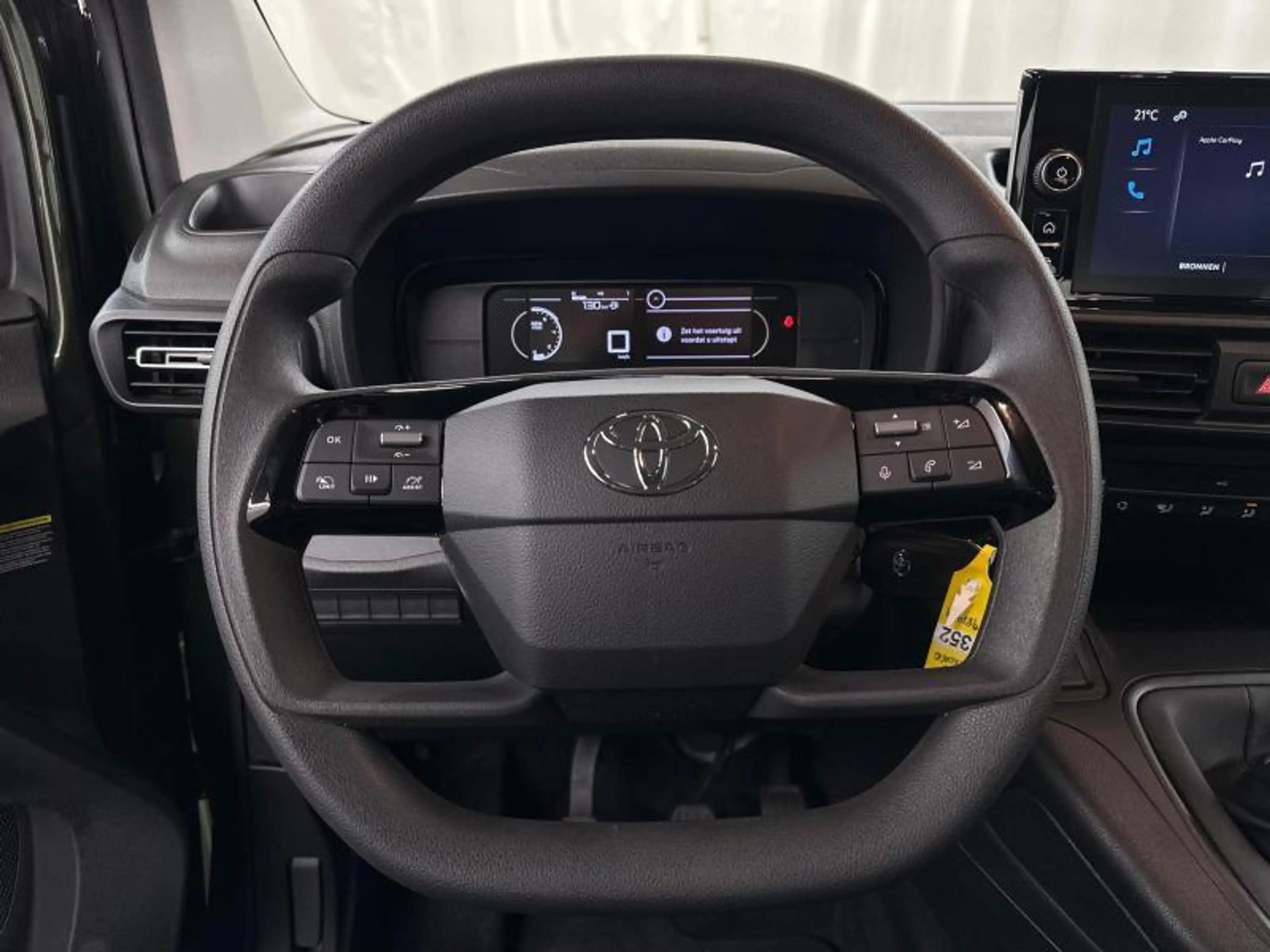 Toyota Proace City Verso Shuttle | 5 seats — photo 21