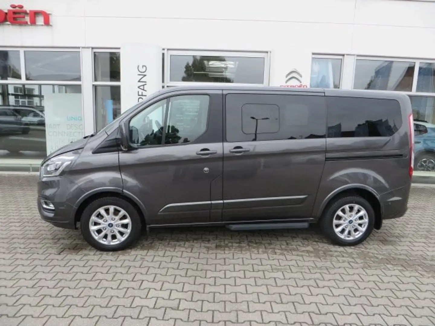 Ford Transit Custom 320 L1 Tourneo Titanium Grau - 2