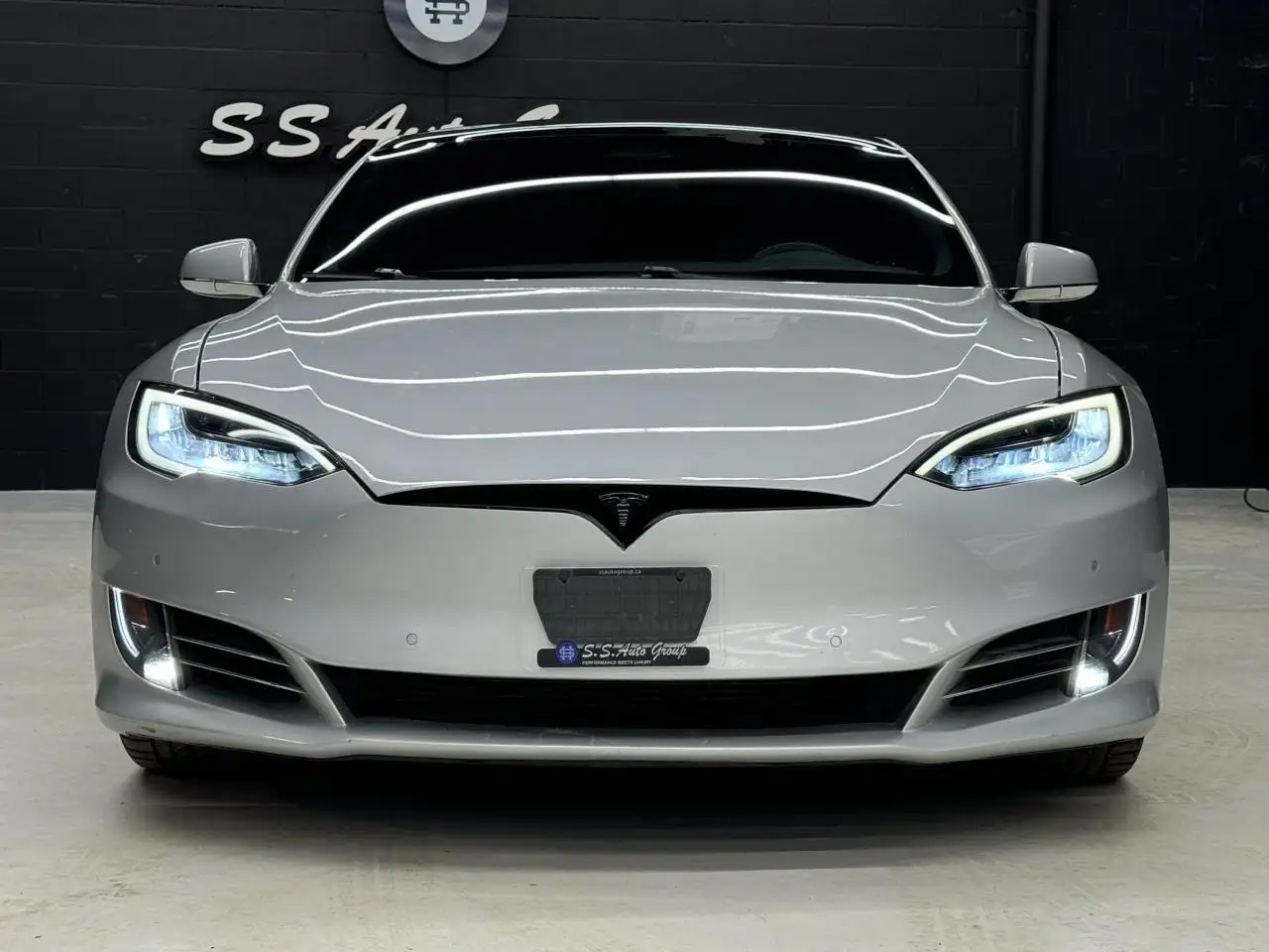 Tesla Model S снимка Tesla Model S