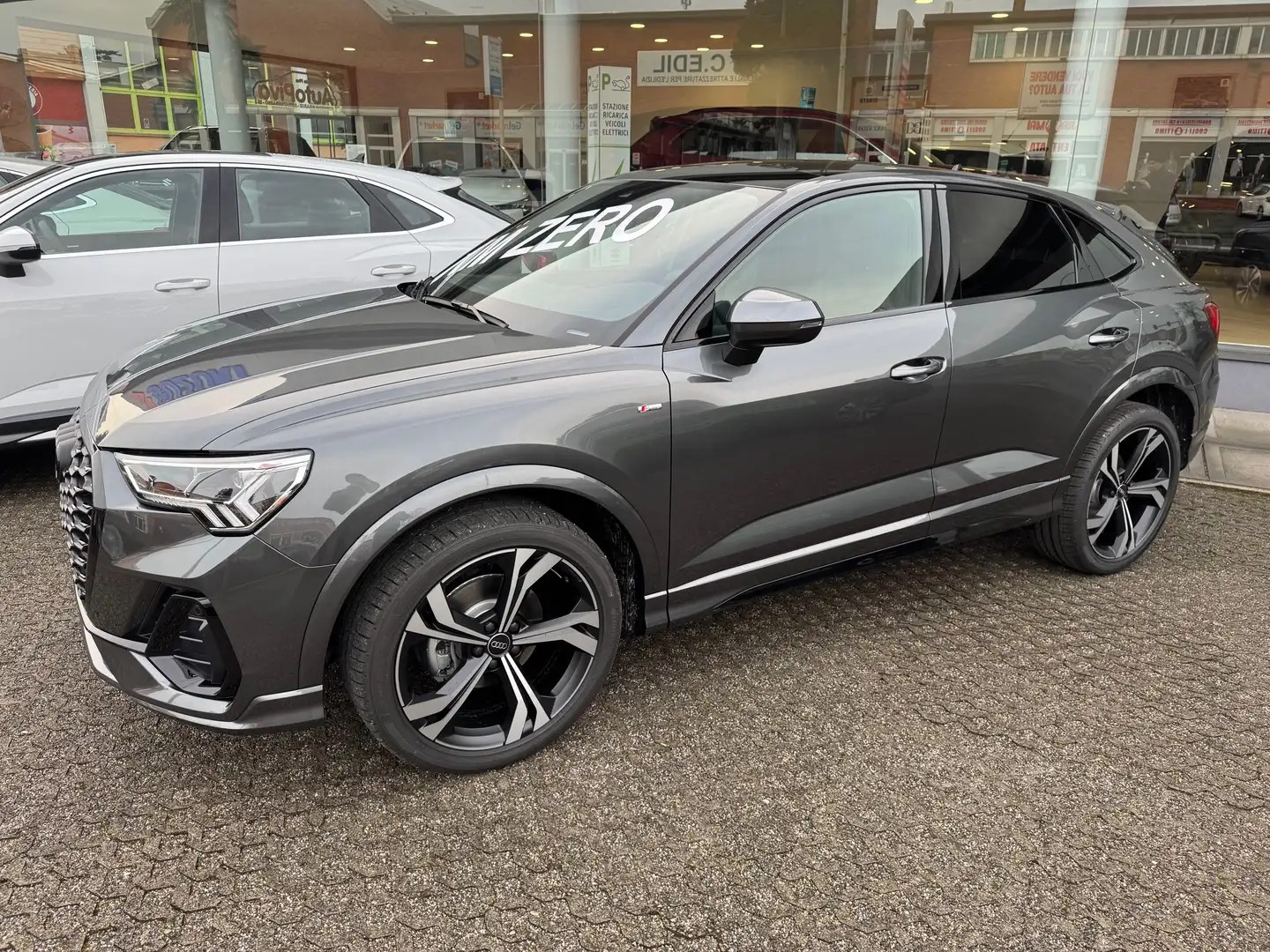 Audi Q3 SPORTBACK 35 TFSI S-TRONIC*S-LINE*KM ZERO* Gris - 2