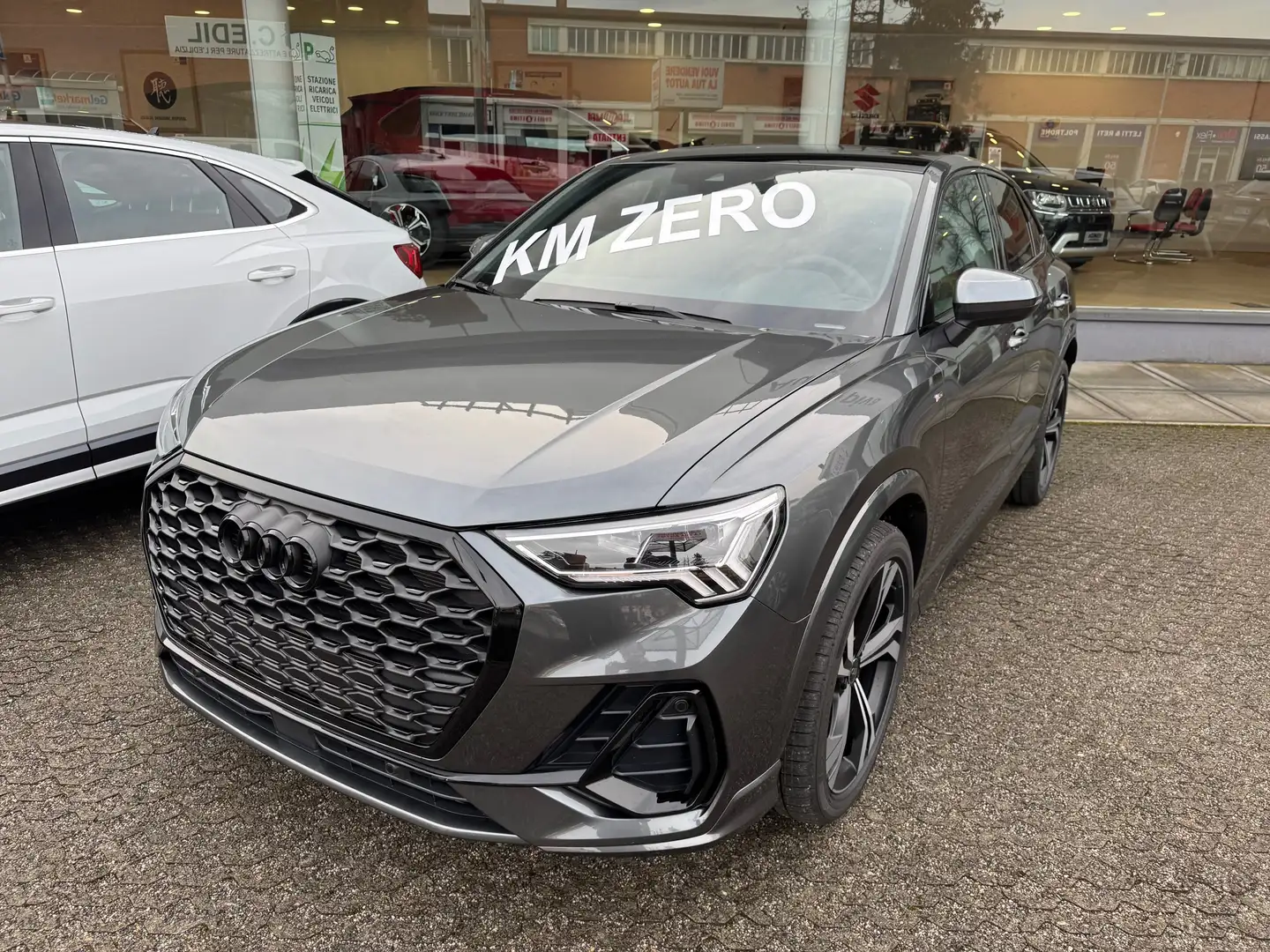 Audi Q3 SPORTBACK 35 TFSI S-TRONIC*S-LINE*KM ZERO* Gris - 1
