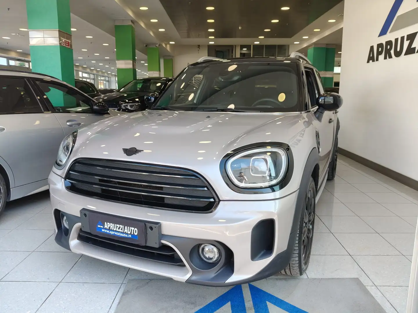 MINI Cooper D Countryman Mini Countryman 2.0 Cooper D Classic aut RETROCAM Argento - 2