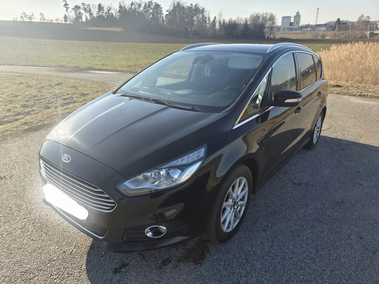 Ford S-Max Titanium 2.0 TDCi Auto-Start/Stop Aut. Schwarz - 1