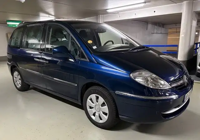 Citroen C8 view 4
