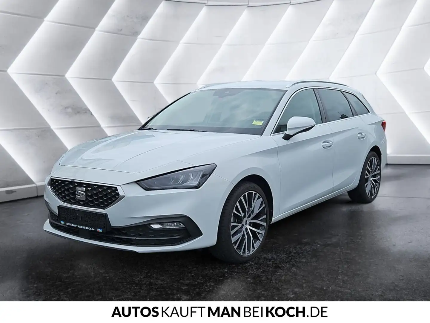 SEAT Leon Sportstourer 1.5eTSI Xcell DSG LED PDC DAB Blanc - 2