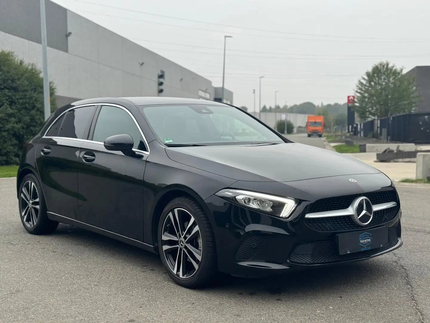 Mercedes-Benz A 180 A 180 7G-DCT Edition 19 Zwart - 2