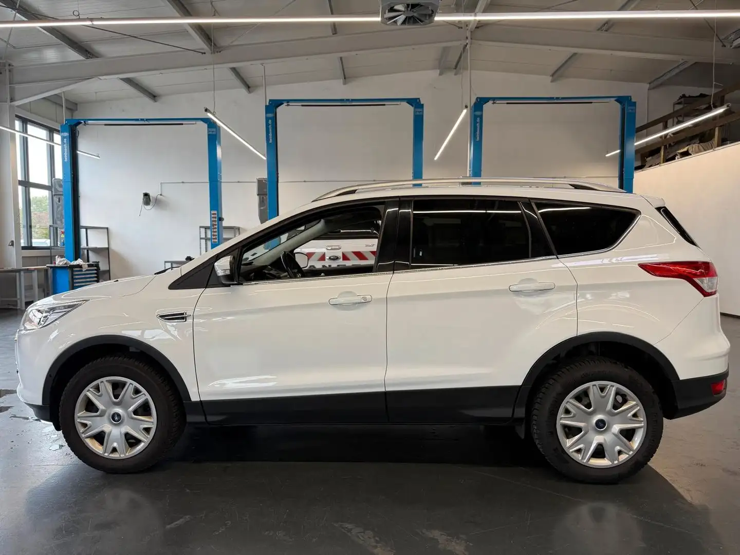 Ford Kuga 1,5Trend*PDC+PARKHILFE*TEMPOMAT*KLIMA*1HAND Blanc - 2