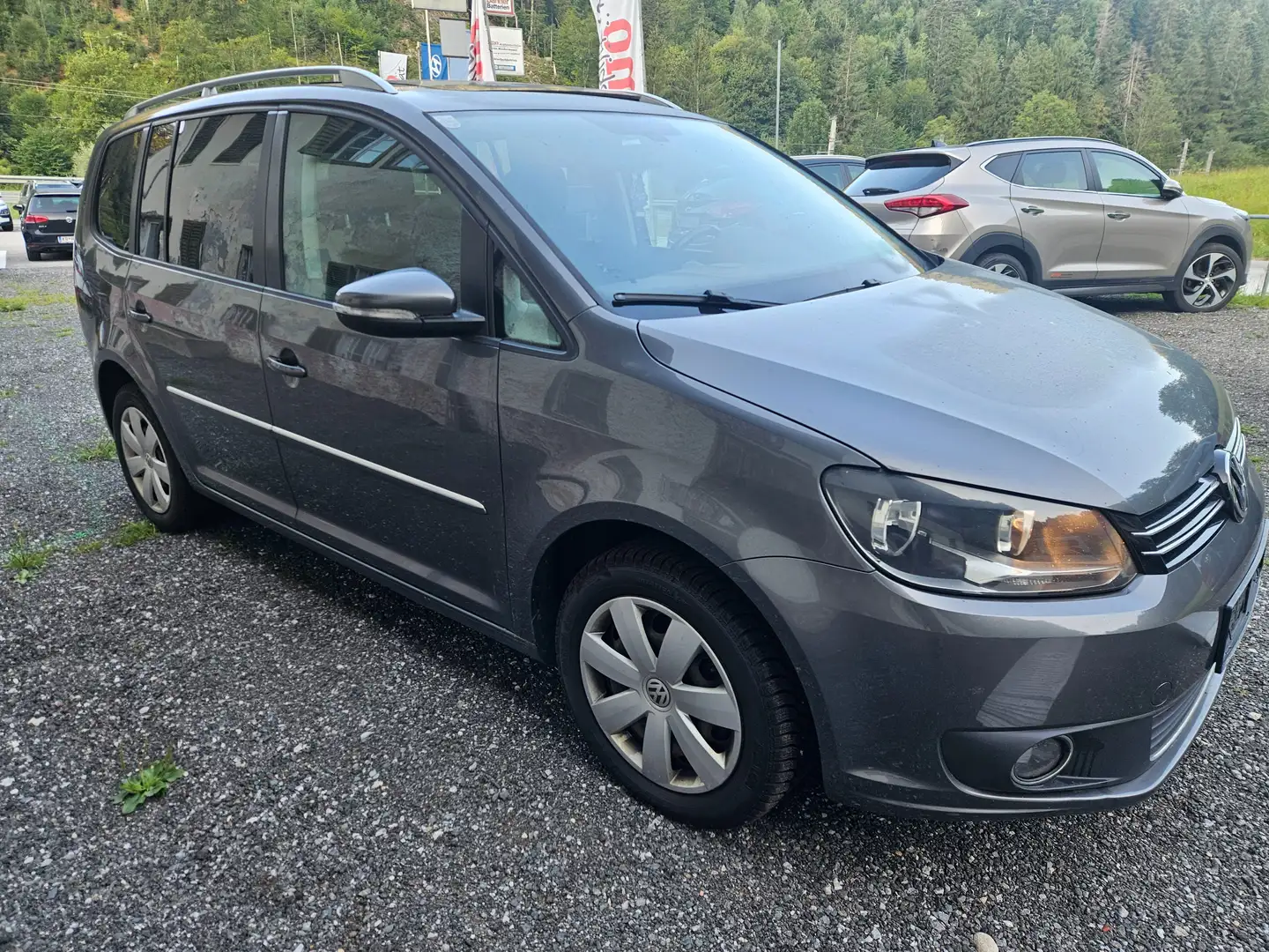 Volkswagen Touran Touran Highline 1,6TDI NEUE PICKERL!!!  PANORAMA ! Grau - 1