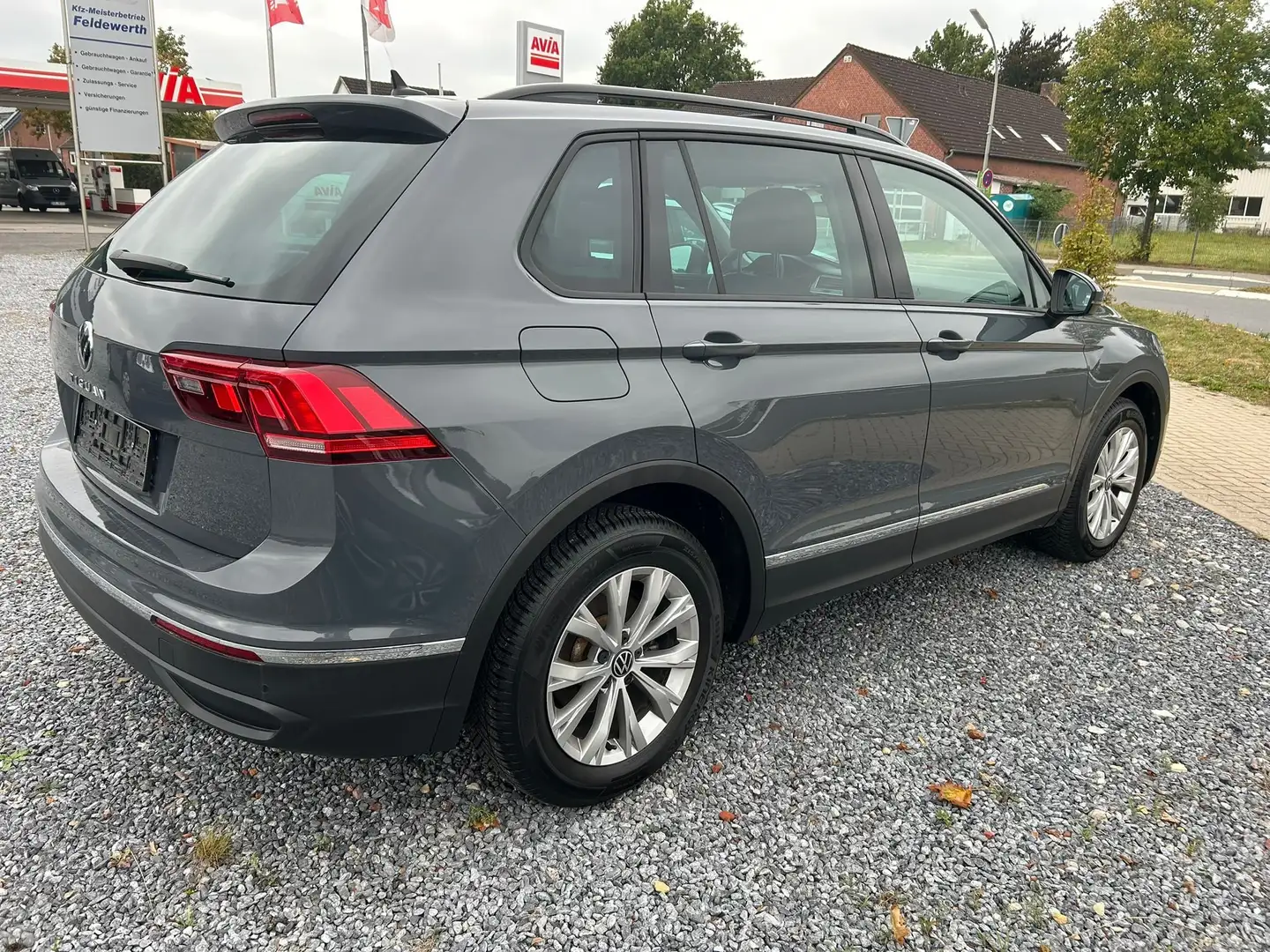 Volkswagen Tiguan Life Gris - 1