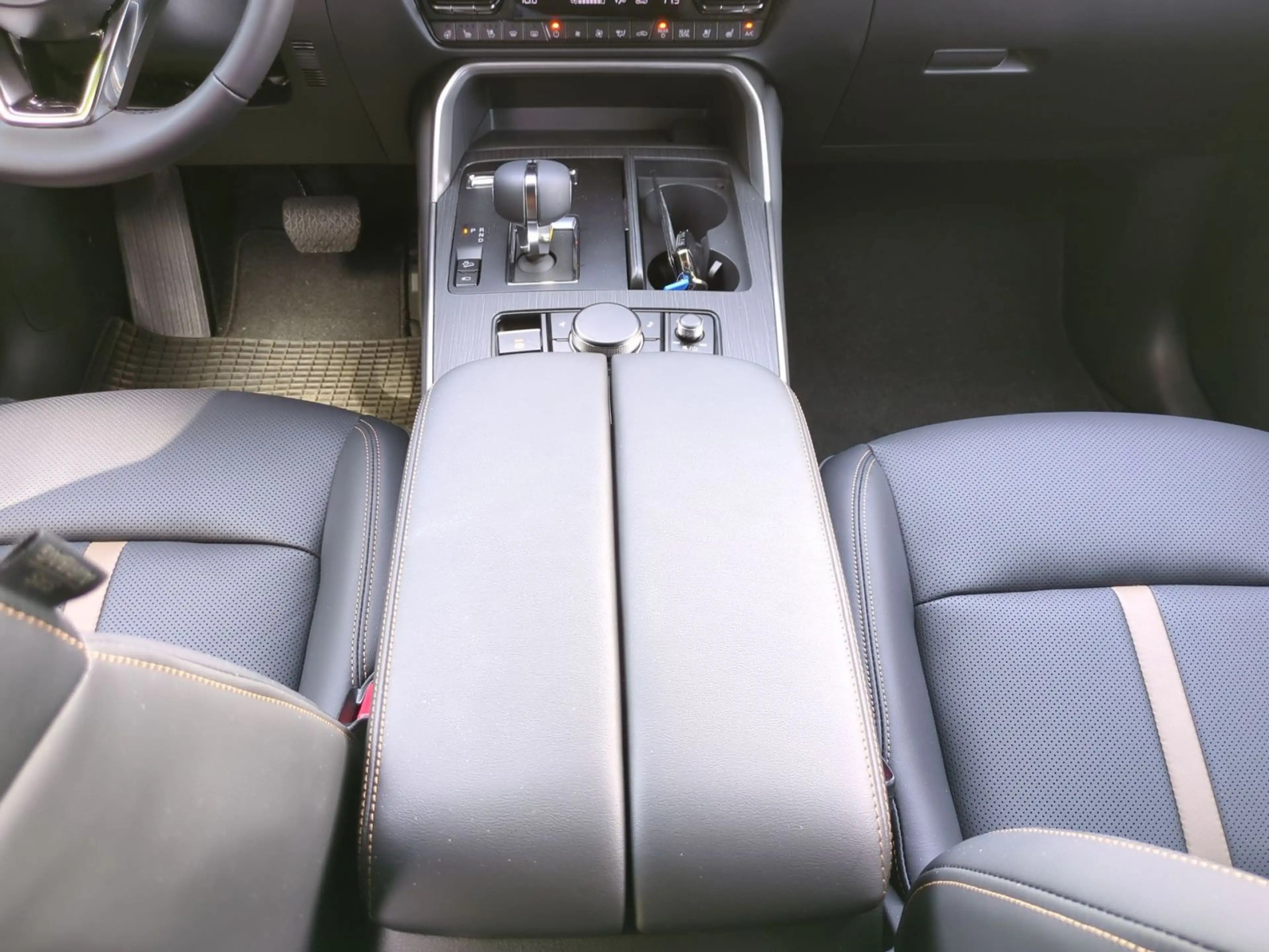 Mazda CX-80 3.3 e-SKYACTIV-D 254 M-Hybr. Homura Plus A — photo 15