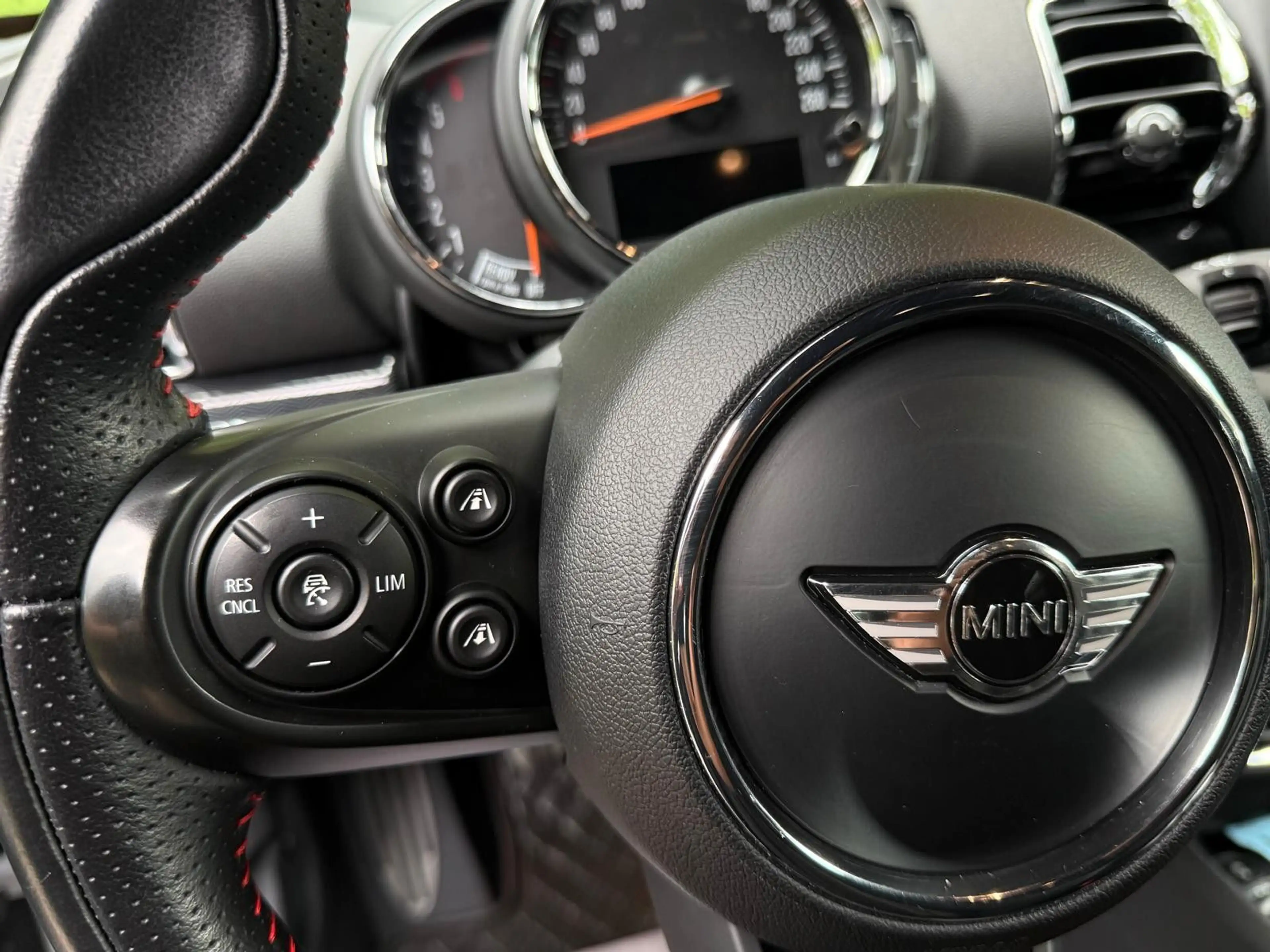 MINI Cooper D Clubman * HEAD-UP * NAVI * — photo 14